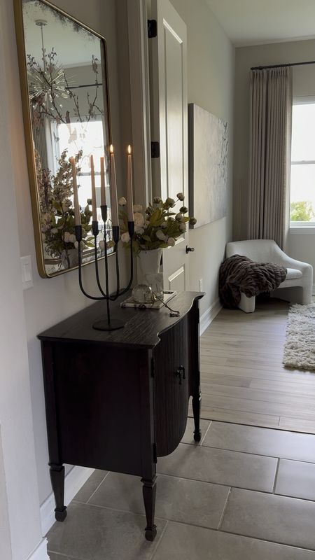 My new favorite space to decorate!


Entryway decor, Arhaus cabinet, fluted cabinet, Amazon decor, candelabra, marble tray, peony stems 

#LTKVideo #LTKhome #LTKfindsunder50
