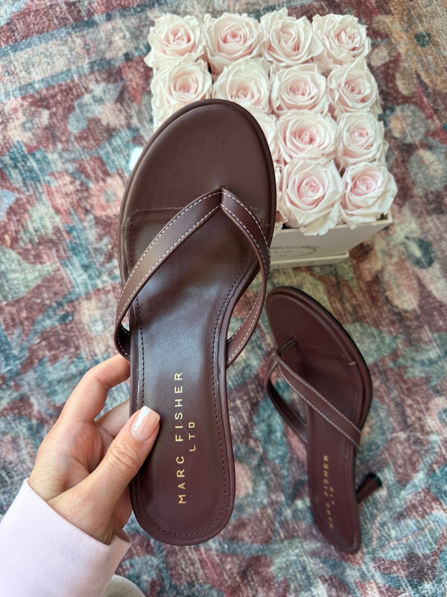 These burgundy Marc fisher heels are gorgeous for spring!!



#LTKSeasonal #LTKootd