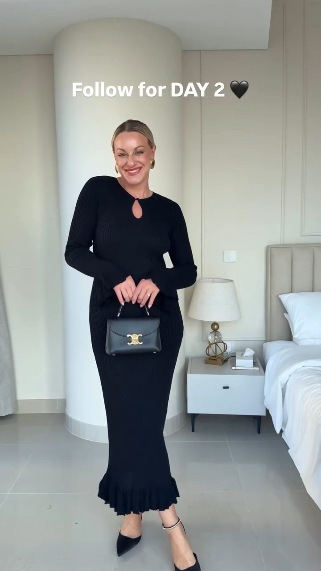 Bloat-Proof Festive Fits for my midsize girlies ✨🎄DAY 1

December is chaotic enough without worrying about outfits digging in, clinging in the wrong places or making you feel like you need to “hold everything in” all night!! It’s exhausting and we’re not doing that this Christmas. 🎄 

We’re dressing the body we have right now — comfortably, confidently, and without sacrificing the cute vibe. This pull me in is the first one in HISTORY I’ve found that’s actually comfortable enough to wear all night!!!🖤✨

Today’s look is a midsize-friendly, bloat-friendly fit that lets you breathe, move and enjoy the night… without adjusting your outfit every 5 minutes 😂✨ it’s also super wearable all year 🖤 ALSO a moment for the most perfect PARTYWEAR heels I have ever seen! I’ve been looking for the perfect ones and girls I found them 🙌🏽 such a bargain too! 

If you want more bloat-proof, comfy-but-still-chic festive outfits, hit the like ❤️ & hit Save this for party season 📌 @nakdfashion ad 

Comment ‘SHOP’ for the link ⬇️ & special 10% discount code ‘KatieH’ *valid for 7 days on top of NA-KD’s Black Friday Promotions 🙌🏽✨

#midsizefashion #nakd #midsizeoutfits #bloatfriendly
#festivefashion #partyseasonstyle