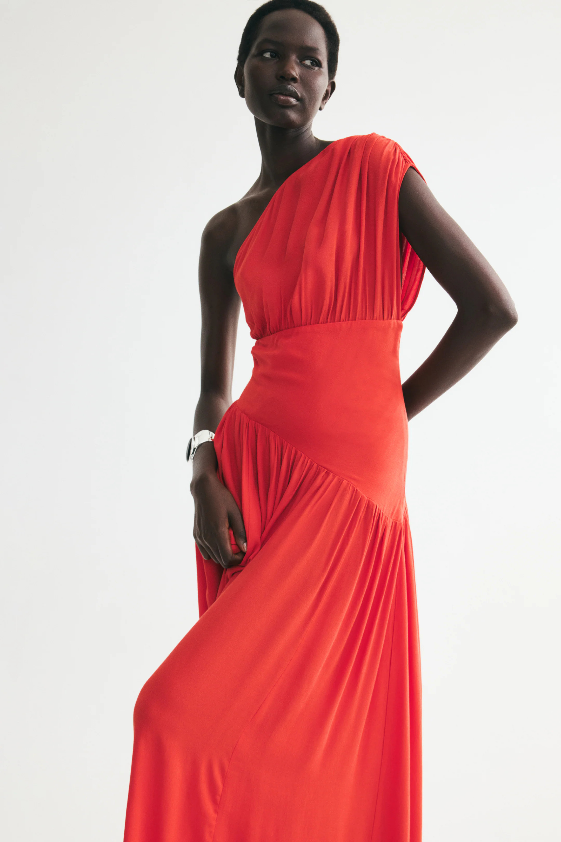 Draped one-shoulder dress | H&M (UK, MY, IN, SG, PH, TW, HK)