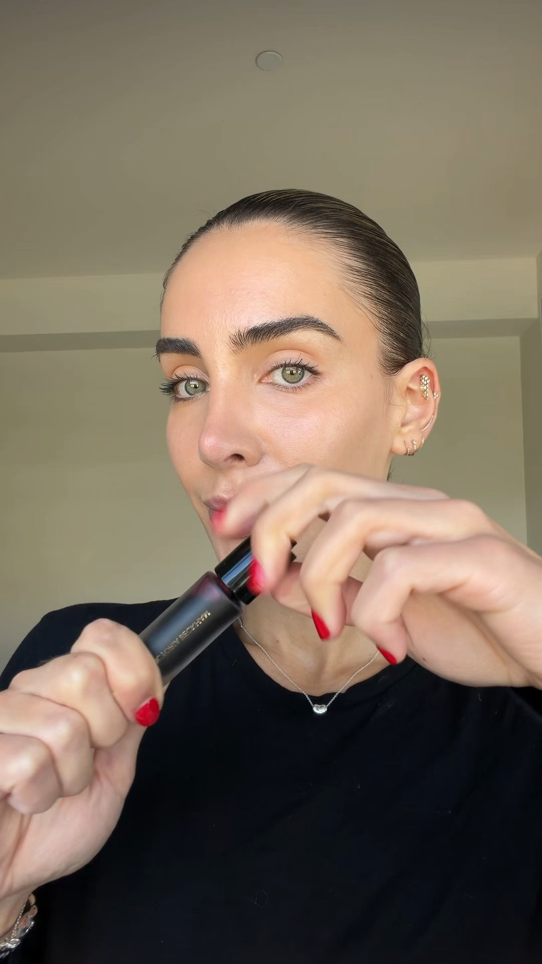 Blush in vintage rose and contour in marble 

#LTKdatenight #LTKaustralia #LTKbeauty