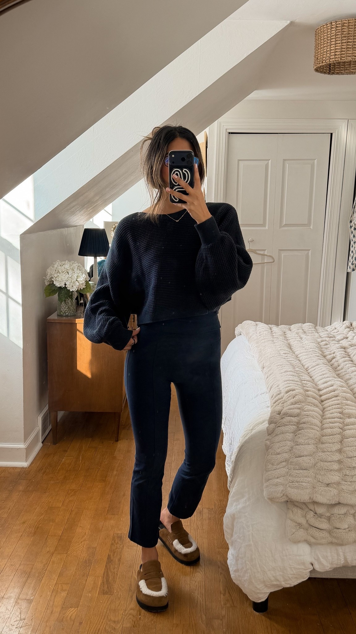 Love this navy outfit! 