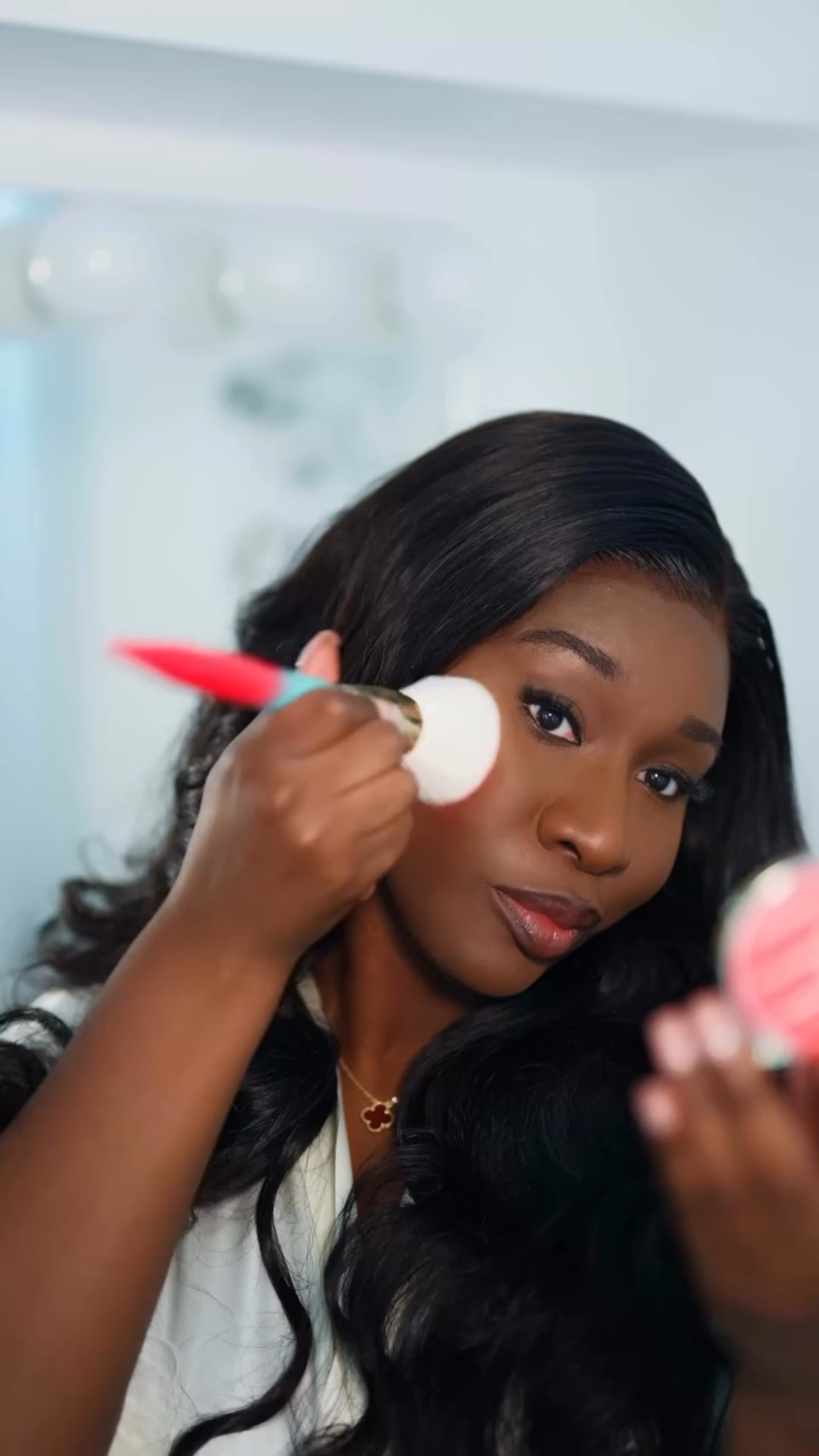 I can’t put this blush down! @yslbeauty 
Here’s my #yslbeautycherrylook 

Make me blush blurring powder in #15 chili crush 
Paired nicely with loveshine plumping lip oil gloss in #9 cherry flash
Topping off my look with Black Opium Over Red

Shop now @sephora 
#giftedbyyslbeauty
