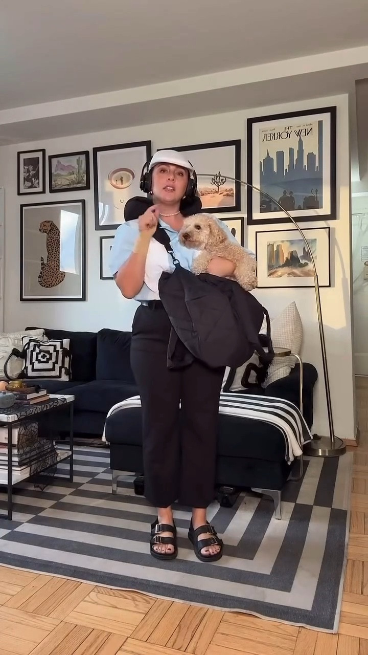 “Nope physically I don’t bloat. It’s a gift” Megan, Bridesmaids 🐶👰🏻‍♀️💍

Happy Spooky Season from your favorite dog nanny 😜