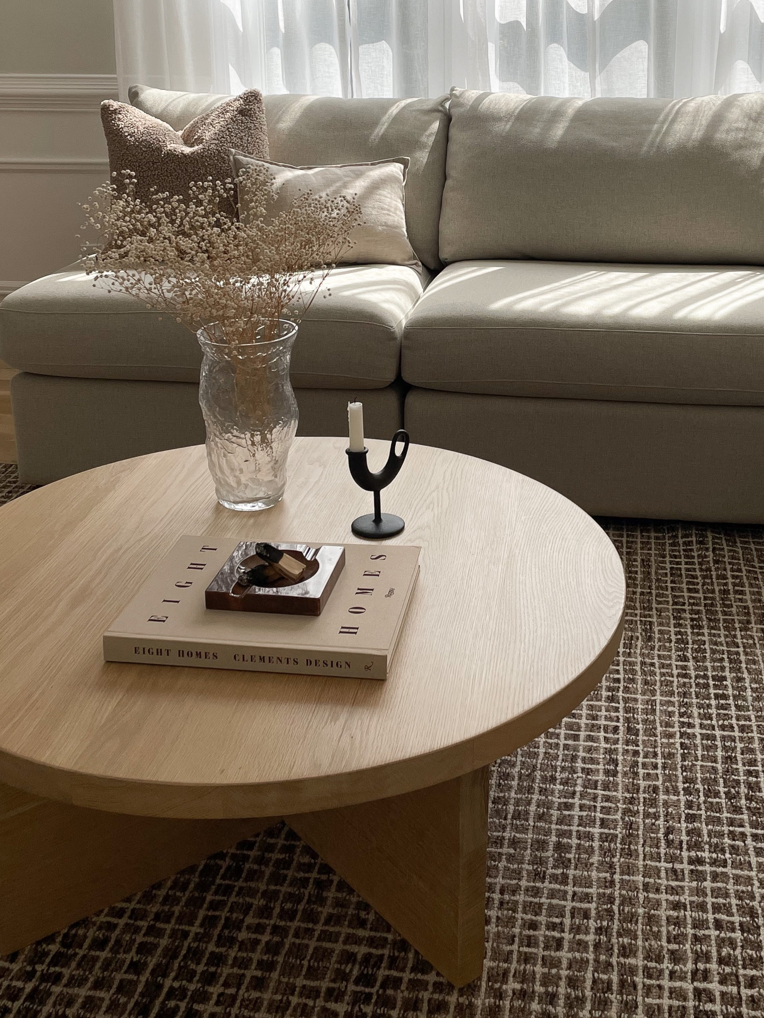 My #amberinteriors table is definitely one of my favorite pieces in my home.. #coffeetable #arearugs #livingroom #sittingroom #fallvibes #myhome 

#LTKhome #LTKstyletip #LTKunder50