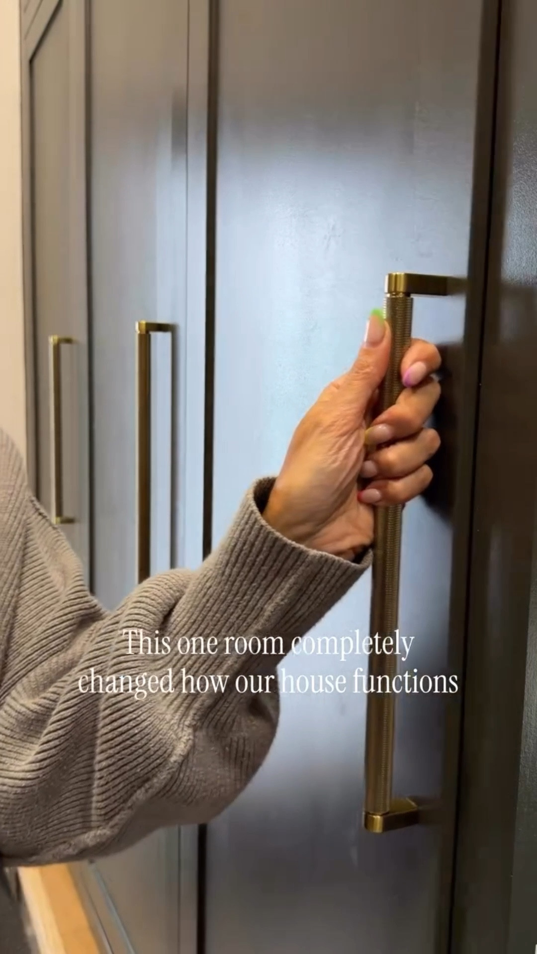 This mudroom changed the way our house functions. 🧺
With a big family, having a space like this makes everything feel more organized, calmer, and honestly just easier day to day.

#functionalspaces #laundryroommakeover #laundryroomgoals #mudroom

#LTKmomlife #LTKHome #LTKOver40