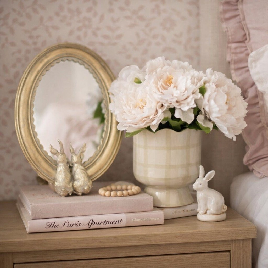 This new little bunny mirror is adorable 

#LTKSeasonal #LTKHome #LTKSaleAlert