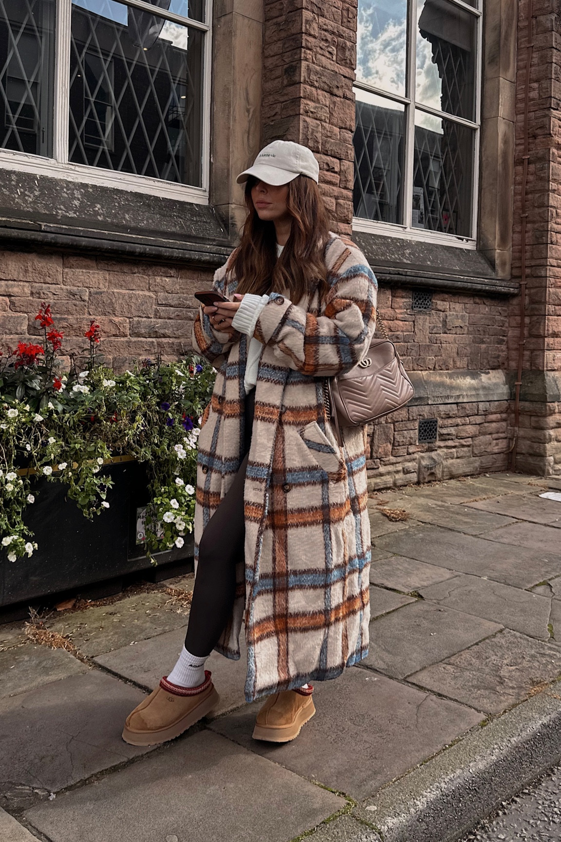 Autumn coats 
Long checked coat outfit 
Ugg Tazz 
Fall fashion 
Casual outfits 
Oversized coat 

#LTKshoecrush #LTKstyletip #LTKfindsunder100