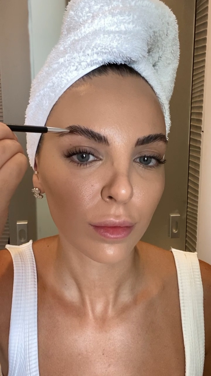 The Anastasia Beverly Hills Dipbrow Pomade is a MUST have in my kit! If you want a product that will stay on ALL DAY/NIGHT, this is it. I use an angled brush to apply! Also, it’s only $21 & will last you for a year. Pro-Tip, if it gets dry, add a few drops of face oil on it; good as new! Tap shop for all other products used! 

#LTKVideo #LTKHoliday #LTKbeauty