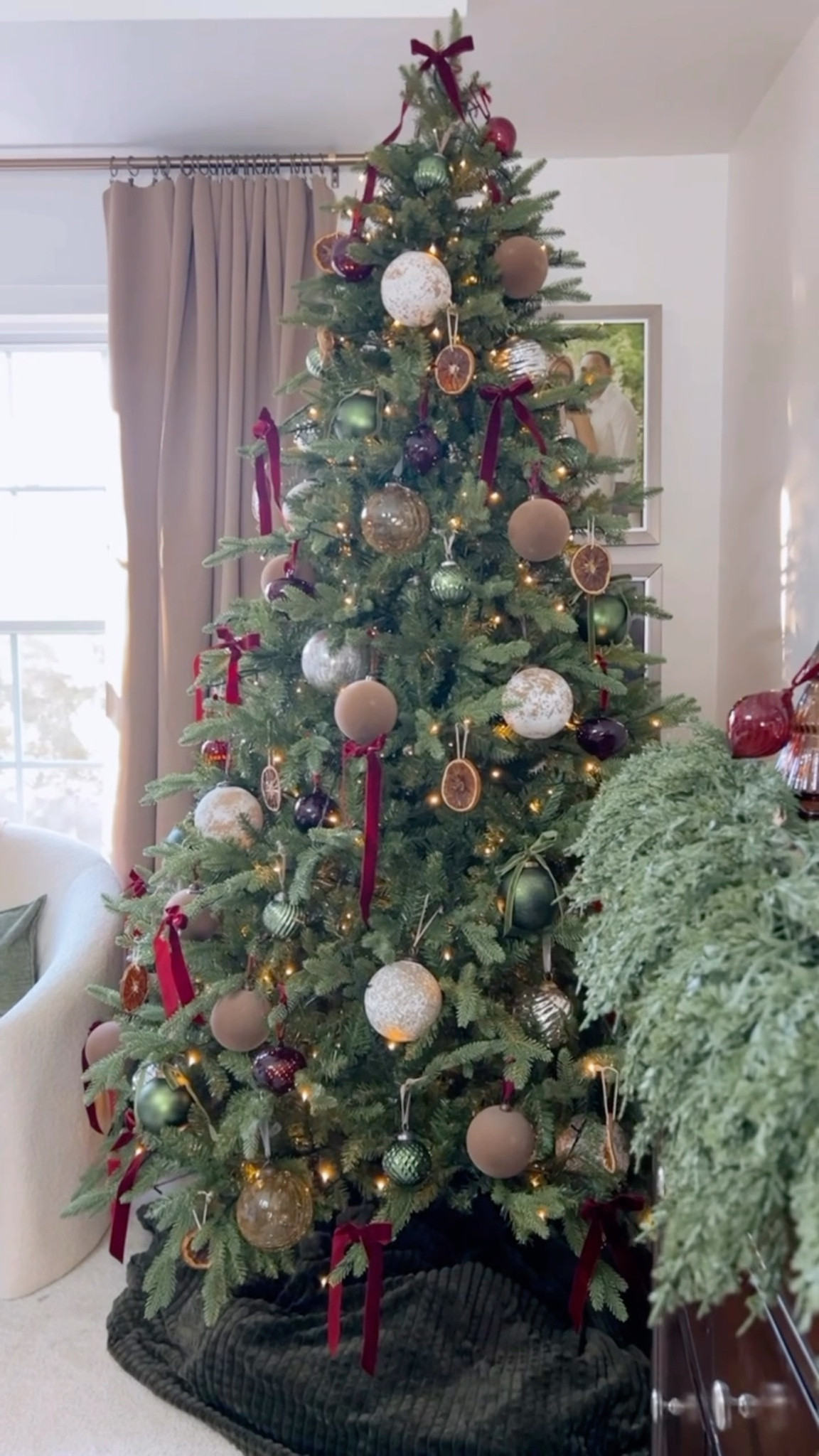 King of Christmas Tree
#christmastree #christmas2025 #ornaments 

#LTKSeasonal #LTKHoliday #LTKHome