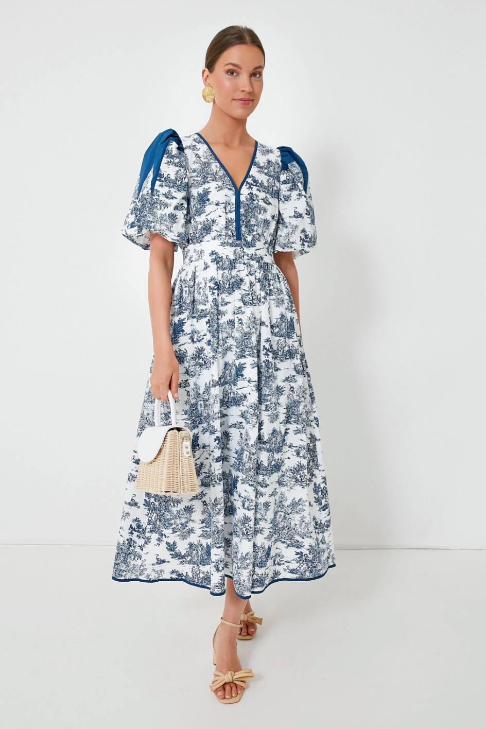 Blue and white toile midi dress for summer 

#LTKSeasonal #LTKFind #LTKstyletip