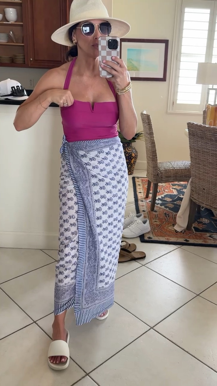 Summer vacation look

Spring break  summer swimwear  petite  sarong  swim coverup  swimsuit  petite swimsuit  one piece  sun hat  sandals  slides  target  Cupshe  VintagePickin

#LTKPetite #LTKStyleTip #LTKSwim