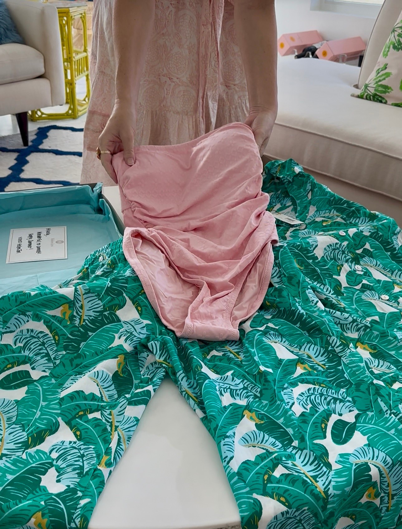 banana leaf + bubblegum pink? Yes please!

palm leaf print
pink bathing suit
resortwear
palm springs style
palm beach style

vacation outfit 

#LTKSwim #LTKTravel #LTKOver40