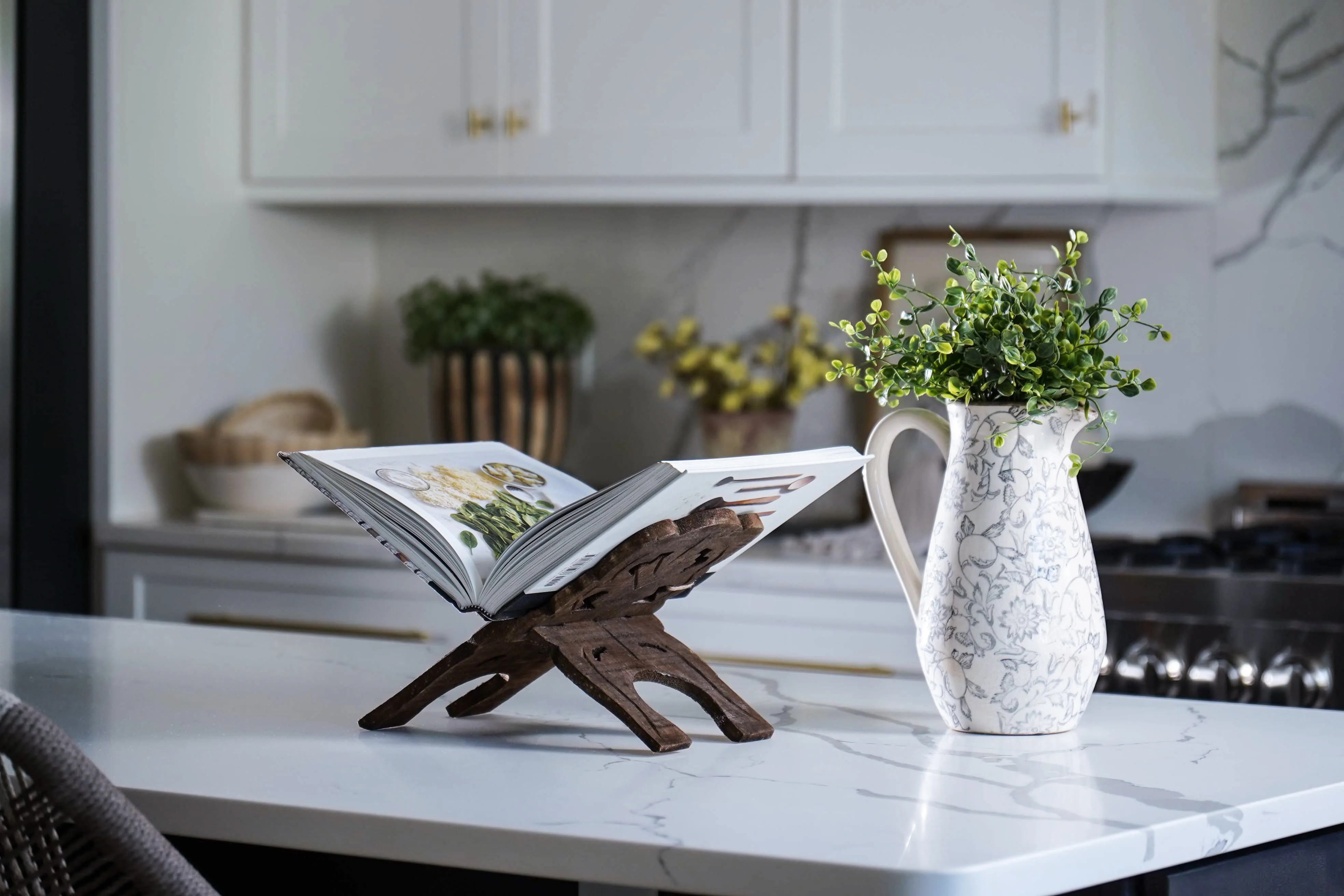 Heirloom Ceramic Pitcher | MJHome
