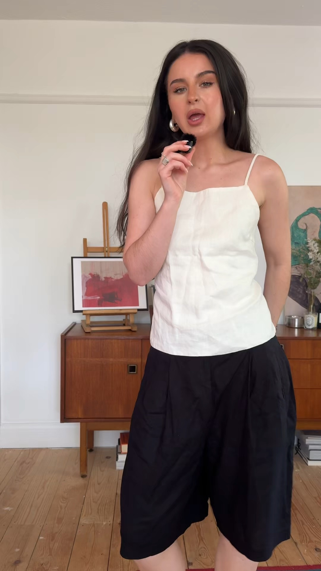 Doing a slight variation of the same outfit everyday might be a game changer when it comes to getting dressed everyday 

Let me know what you think and as always everything is linked in my bio, asking in the comments if you’d like a link to something specific and if it’s not there it’s usually old / second hand 🫶🏼 

#stylinginspo #stylingtip #summeroutfitinspo #springoutfits #grwmoutfit 
Summer outfit ideas, rewearing your clothing, styling ideas, styling tips and tricks, styling help, get ready with me, London outfits, London style, London outfit inspo

#LTKspring #LTKsummer #LTKuk
