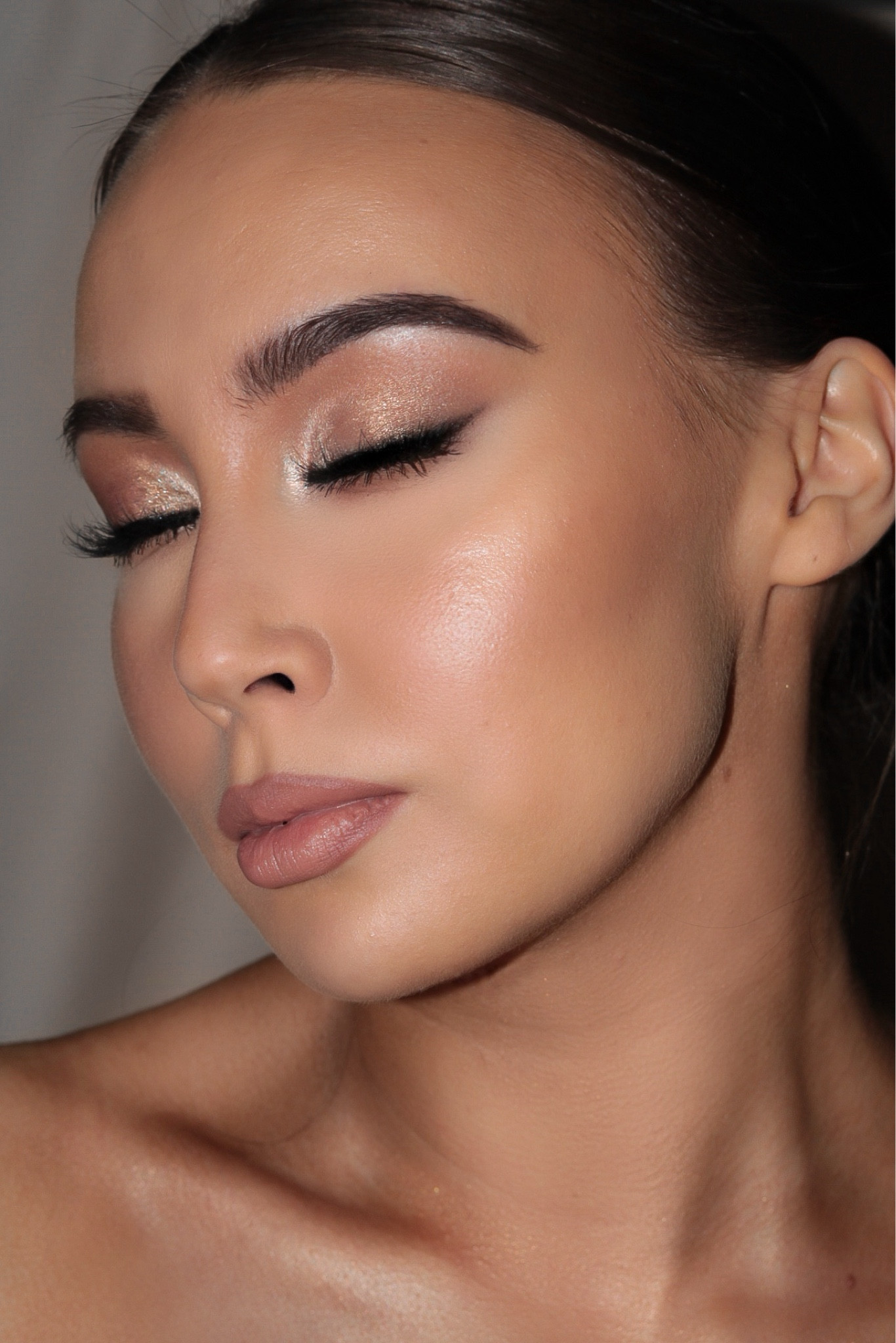 Soft glam 🤍 soft glam makeup, neutral eyeshadow, bridal makeup, wedding makeup, glowy skin, nude lips, makeupbymario, kyliecosmetics, skkn, trending makeup, makeup trends

#LTKbeauty #LTKeurope #LTKfindsunder50