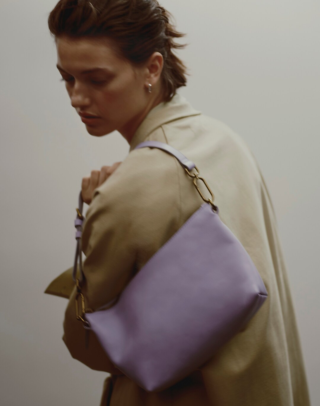 The Leather Carabiner Crossbody Sling Bag | Madewell