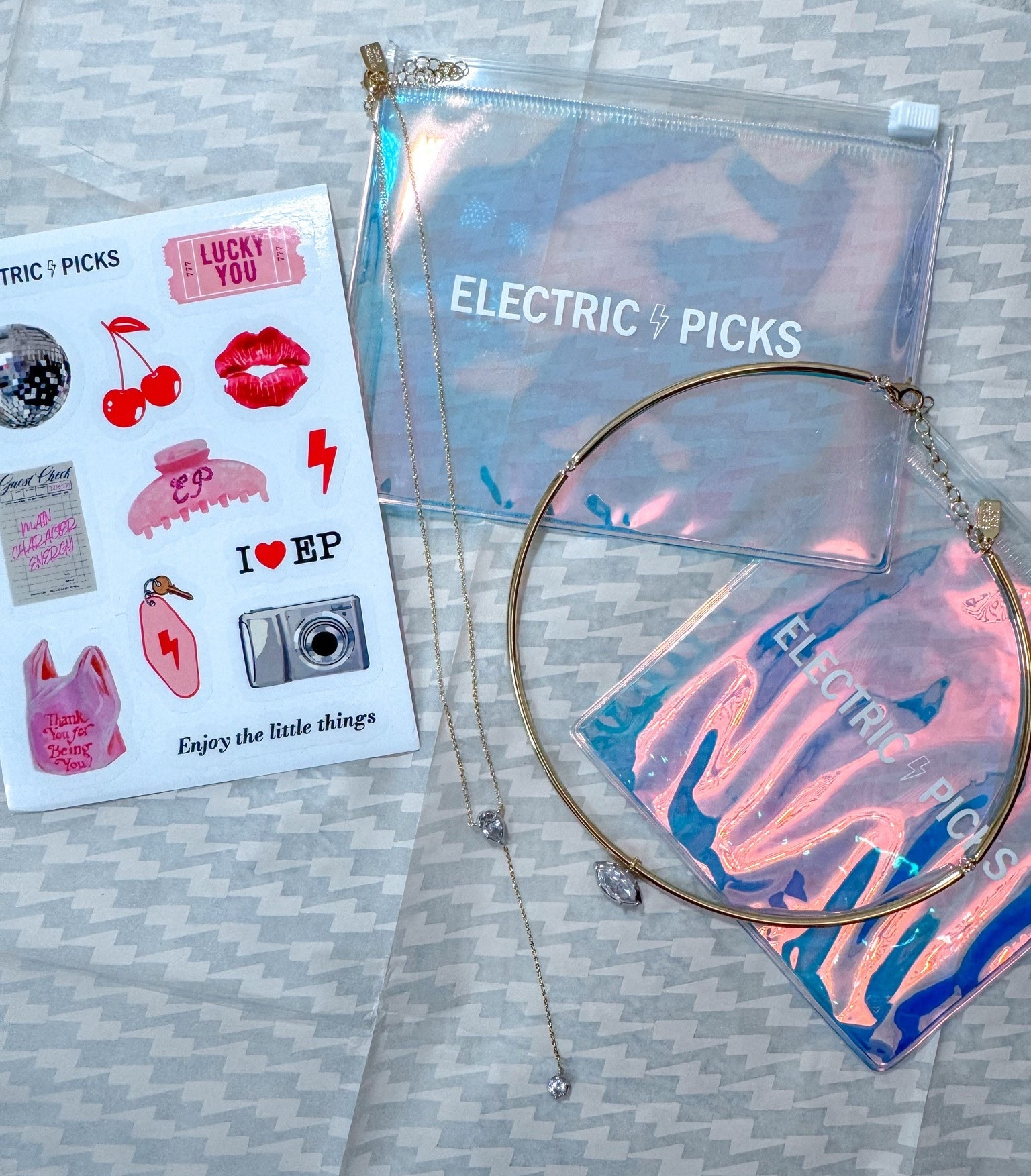 New dainty necklaces 🤩 from @electricpicks #sponsored

#LTKSeasonal