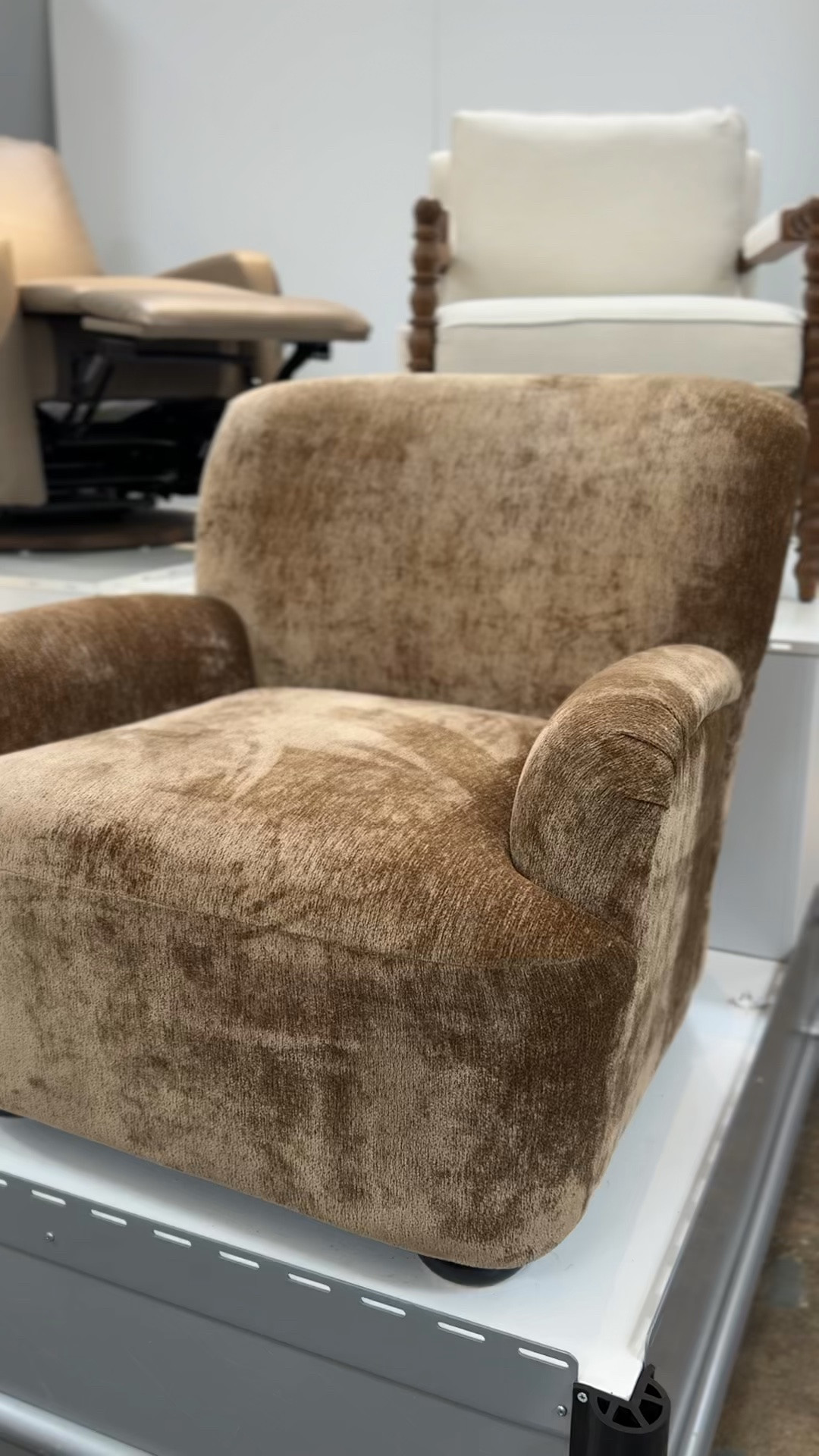 Okay, Walmart. We see you! These furniture drops are giving designer. #walmarthome #neutralhome #affordablehomedecor #accentchair

#LTKHome