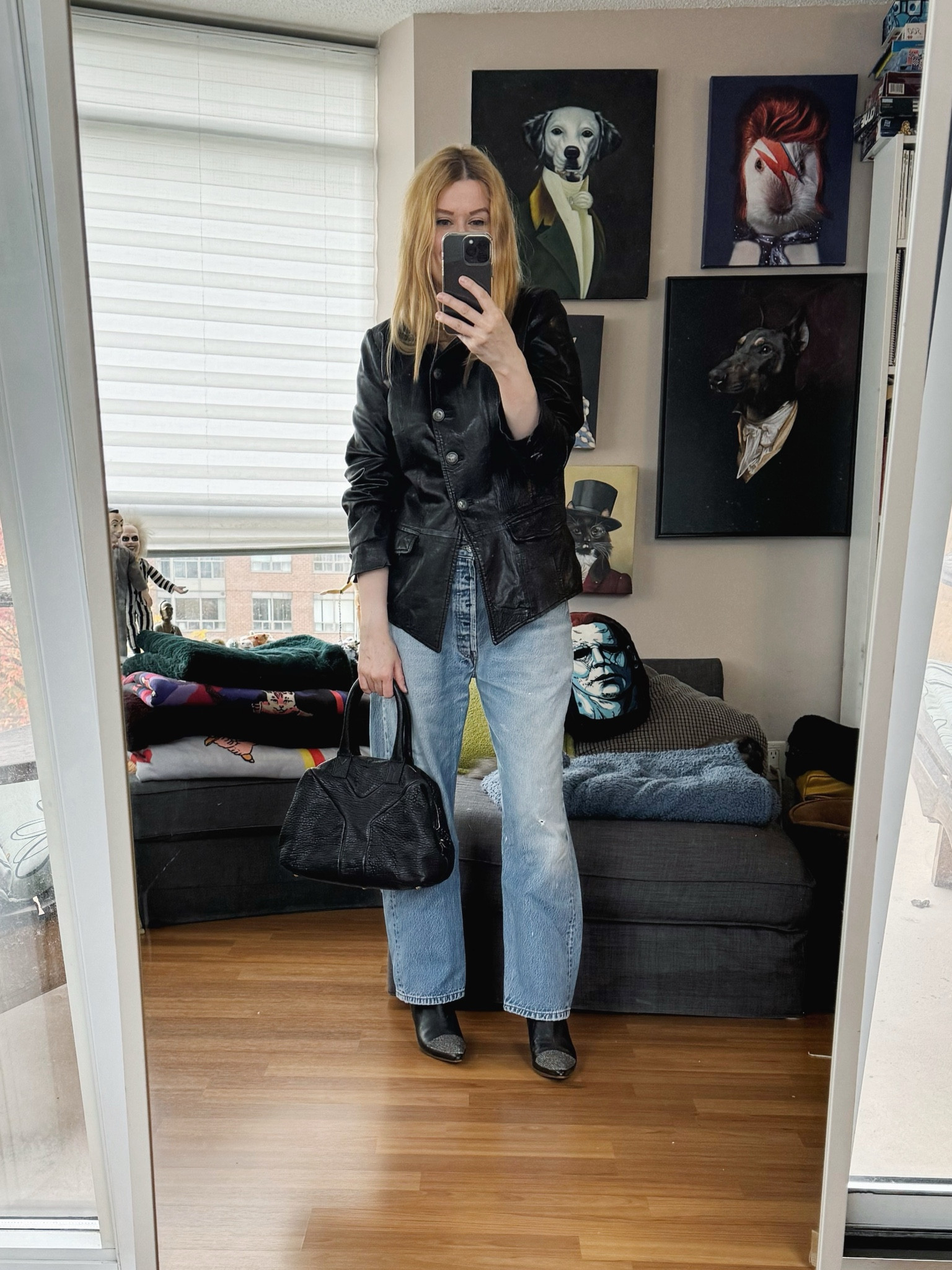 The asymmetrical vintage leather jacket I said I wasn’t going to buy 😬
Everything is secondhand/vintage in this outfit. 

 •
#falloutfit #ysleasy #vintageysl #falltrends #torontostylist #StyleOver40  #secondhandFind #fashionstylist #slowfashion #FashionOver40  #MumStyle #genX #genXStyle #shopSecondhand #genXInfluencer #genXblogger #secondhandDesigner #Over40Style #40PlusStyle 



#LTKOver40 #LTKItBag #LTKStyleTip