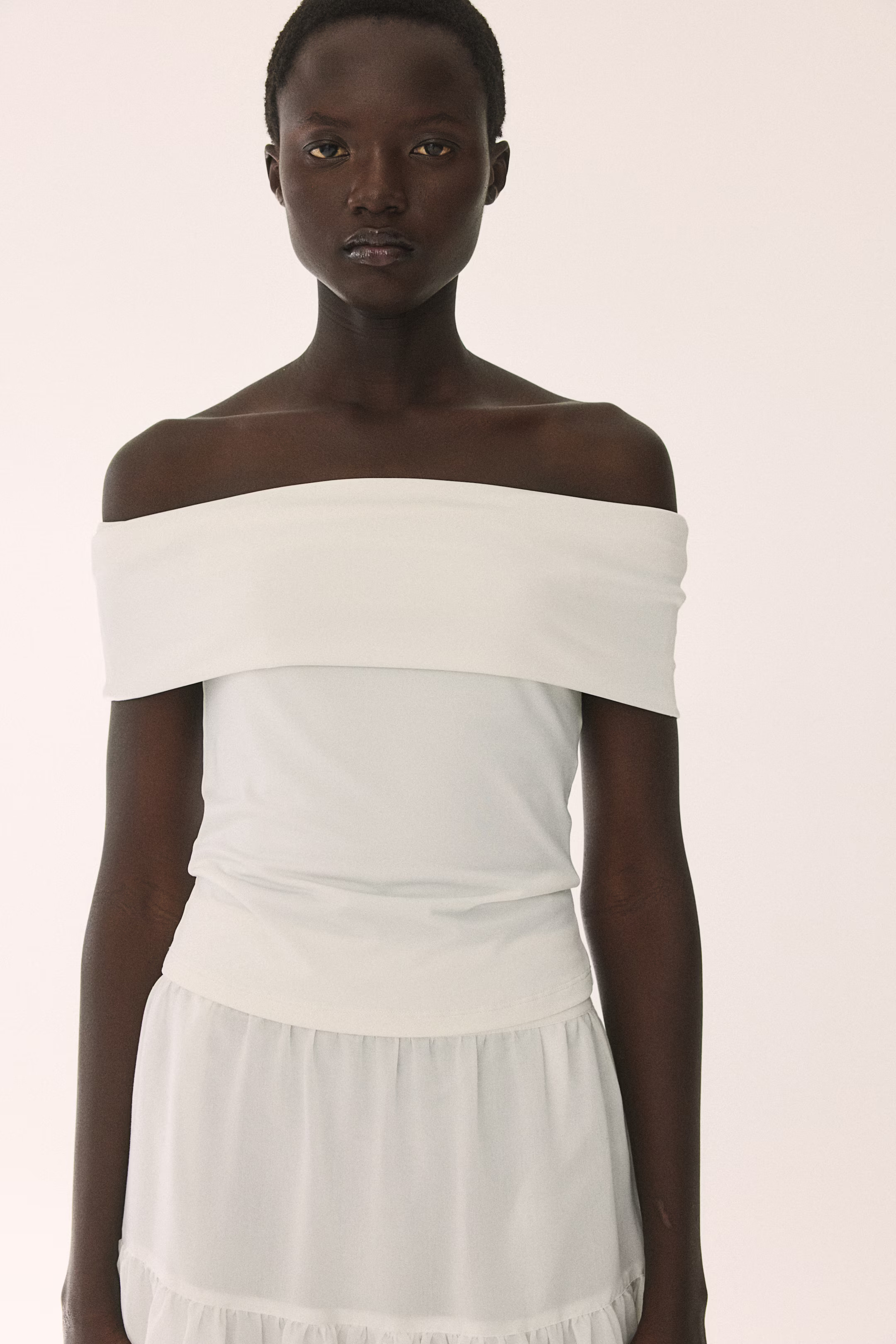 Off-the-shoulder jersey top - Short sleeve - Regular length - White - Ladies | H&M GB | H&M (UK, MY, IN, SG, PH, TW, HK)