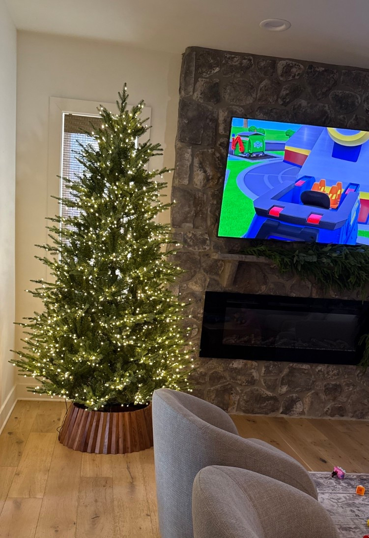 #viral #homedepot twinkling tree 

#LTKSaleAlert #LTKSeasonal #LTKHoliday