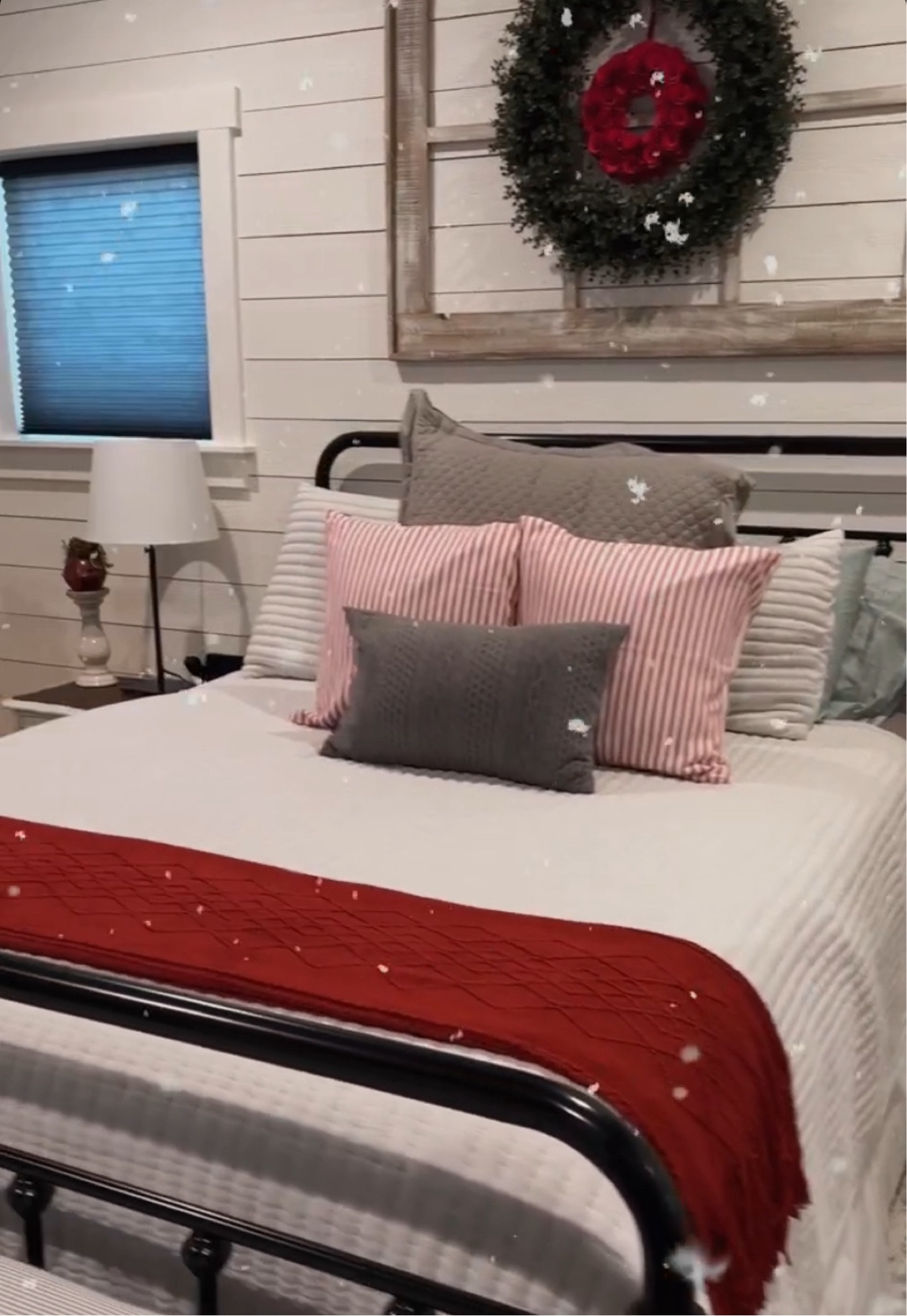 Creating a cozy holiday home is easy to do and doesn’t have to cost a lot. A few pillows and a throw can really put some holiday spirit in a room.

#LTKHoliday #LTKhome #LTKSeasonal
