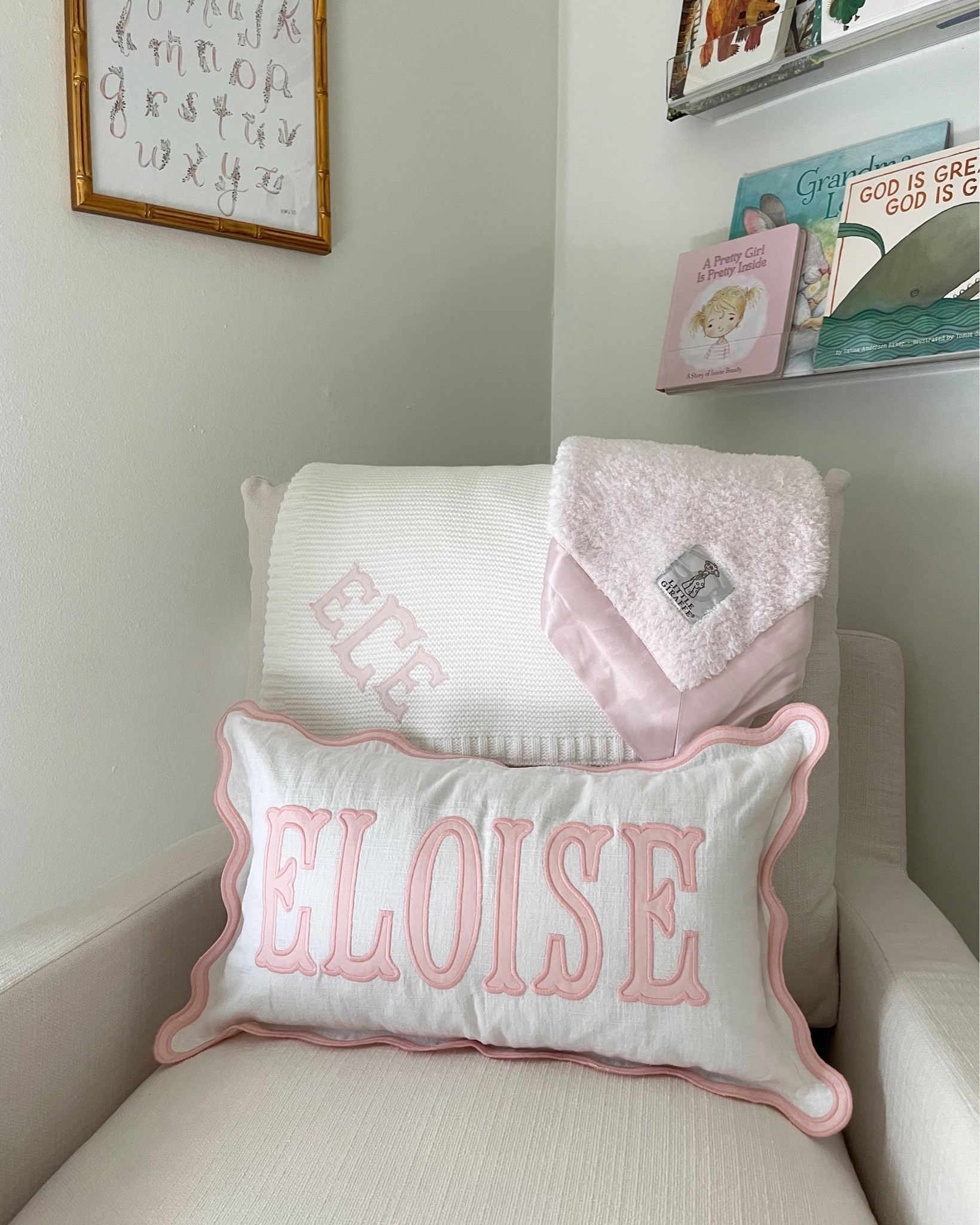 Love this little corner of Eloise’s nursery! Obsessed with this applique pillow from Rooney embroidery 💕

#LTKKids #LTKBaby #LTKBump
