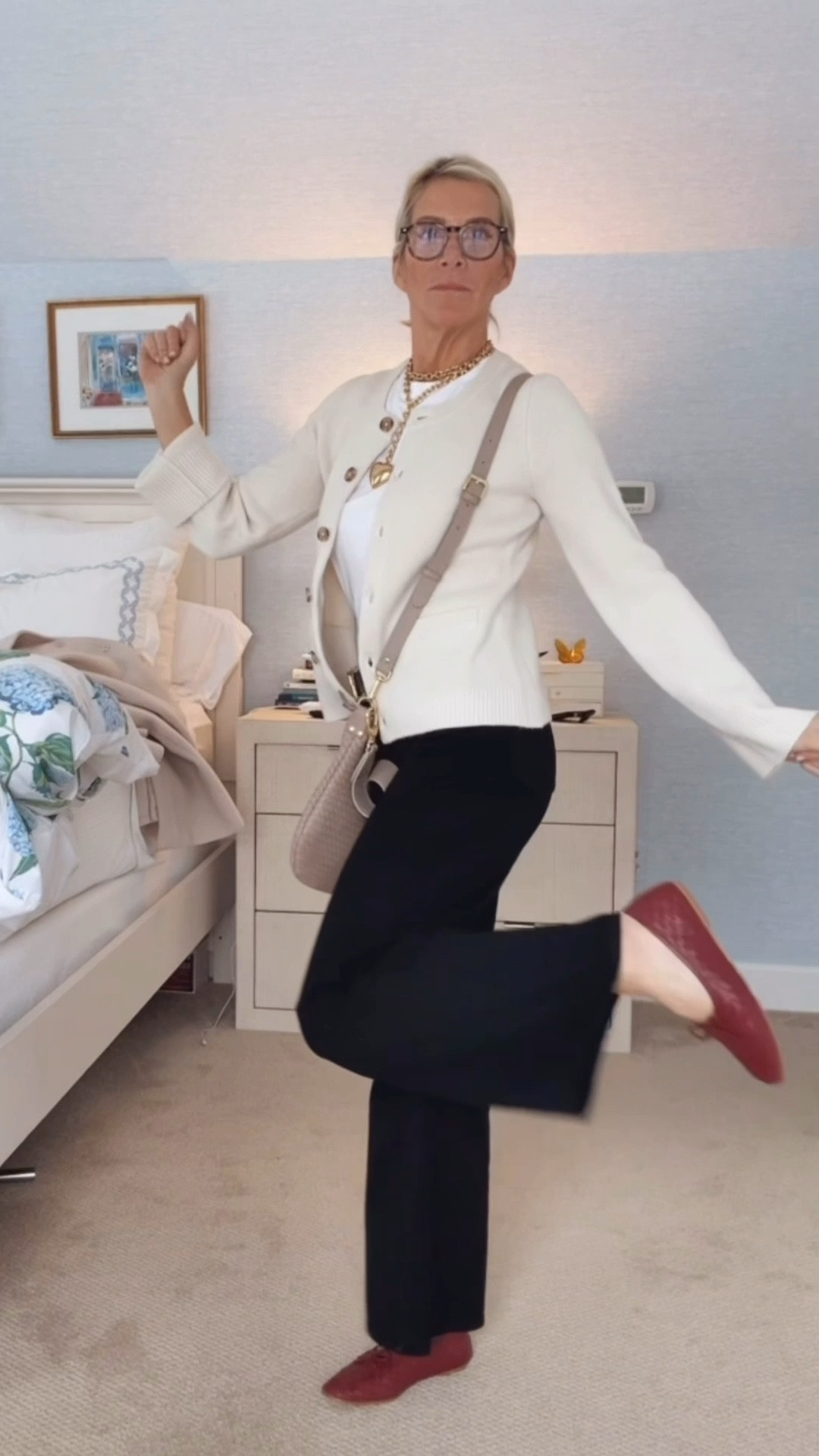 Ok this outfit just works. Easy, comfy, and actually flattering!  Love it with a simple tee + cardigan and fun shoes. One of those looks I’d wear on repeat.

#LTKstyle #LTKwear #LTKfinds #everydaystyle #classiclook #casualchic #easyoutfit #effortlessstyle



#LTKootd #LTKOver40 #LTKdayinmylife