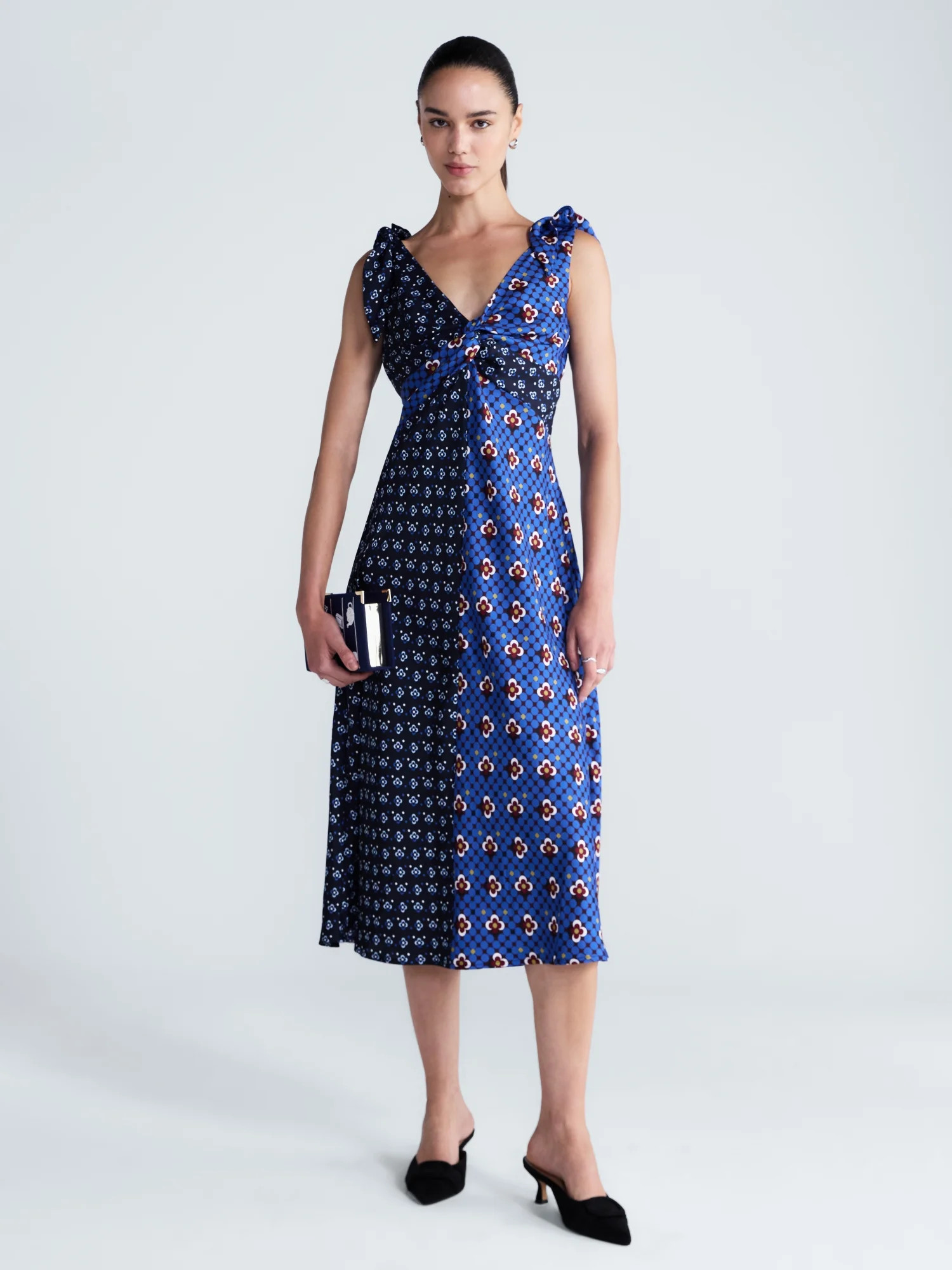 Free Assembly Women's Twist Front Sleeveless Maxi Dress, Sizes XS-XXL | Walmart (US)