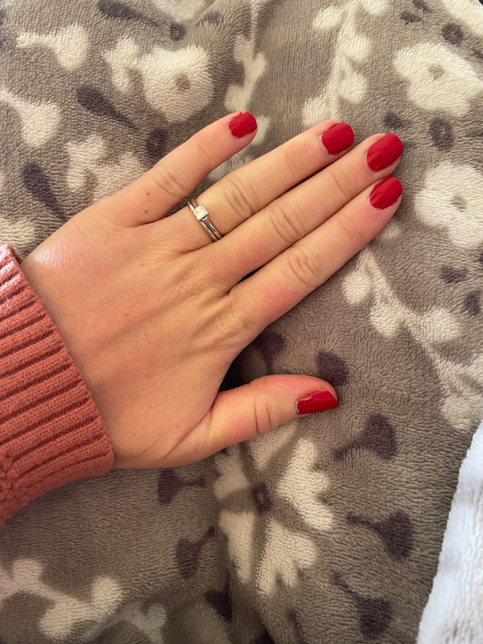 New mani- this is Rapid Red, perfect for Christmas!🎄

#LTKdayinmylife #LTKHoliday