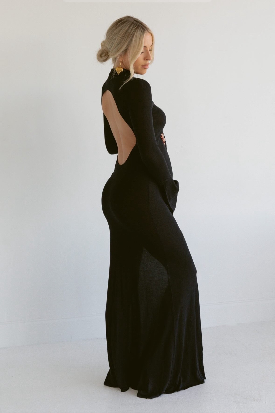 Dress from maternity photoshoot 🖤 in a small 

#LTKBaby #LTKBump