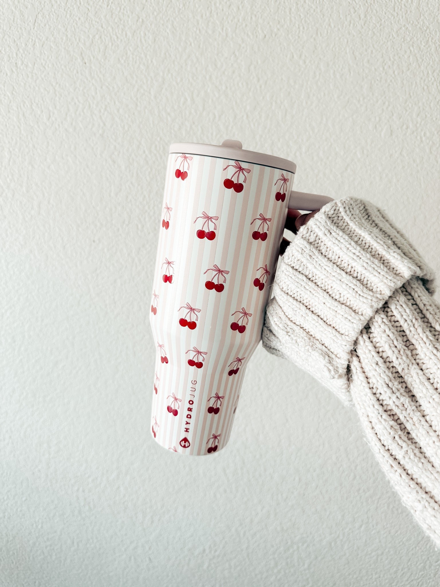 { sweet cherry ❥

• HydroJug 40 oz Travel Tumbler in Sweet Cherry 

Water Cup . Fitness } 

#LTKFindsUnder50 #LTKfitnessgoals #LTKmomlife