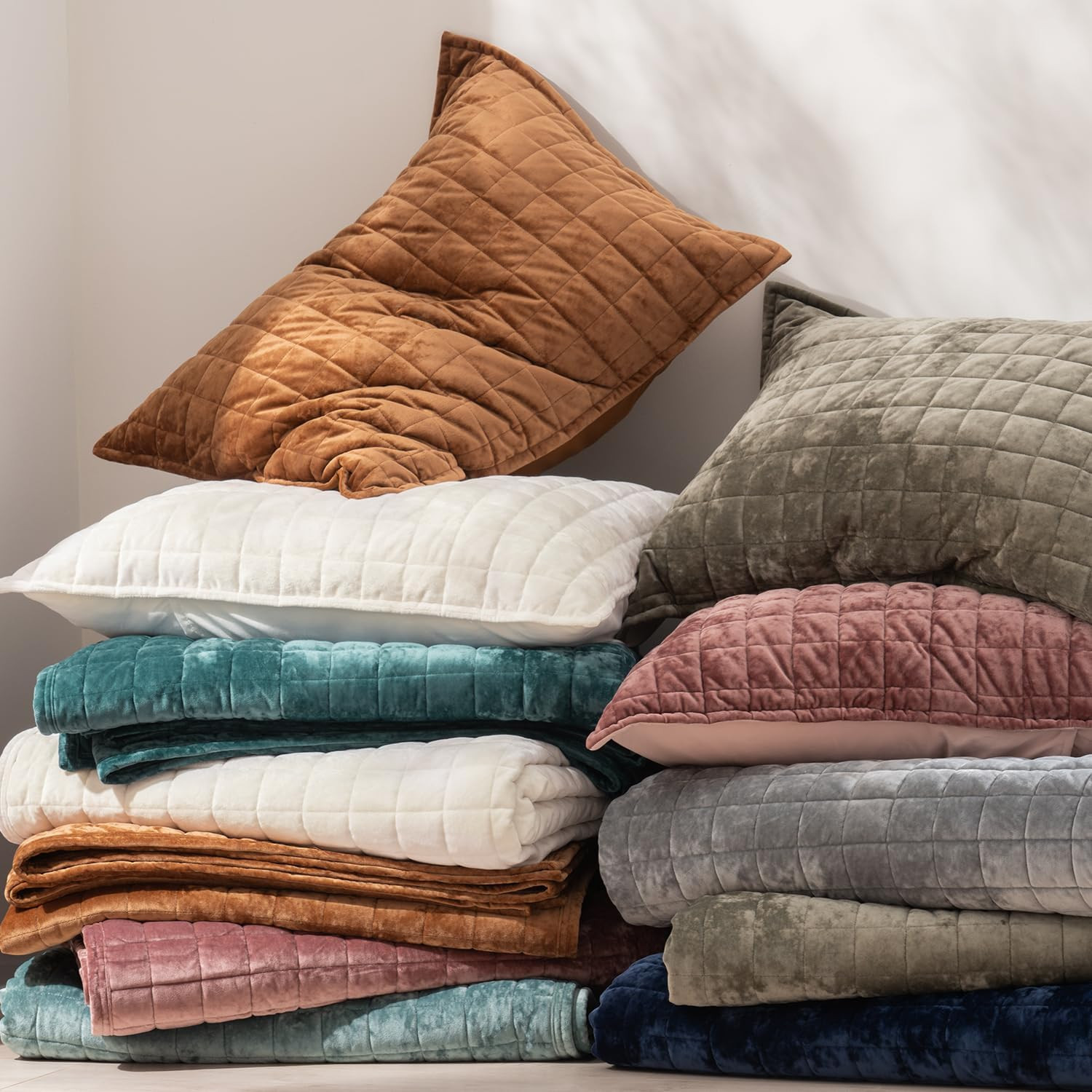 RECYCO Luxury Velvet Quilt Set King Size, Lightweight Velvet Comforter Set, Oversized Bedspread C... | Amazon (US)