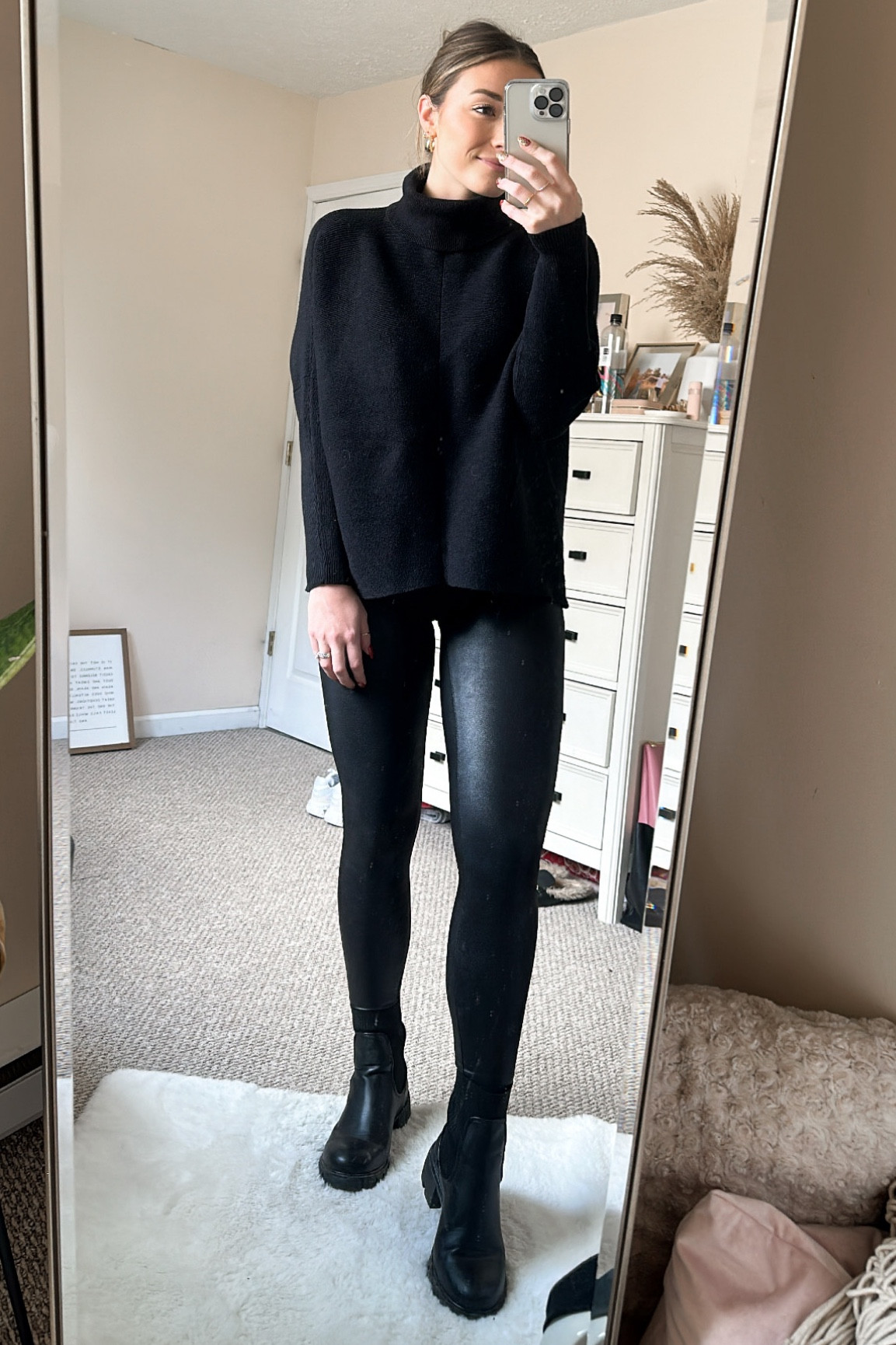 I love an all black outfit 🖤👏🏼 sweater is 30% off! 

#LTKunder100 #LTKsalealert #LTKHoliday