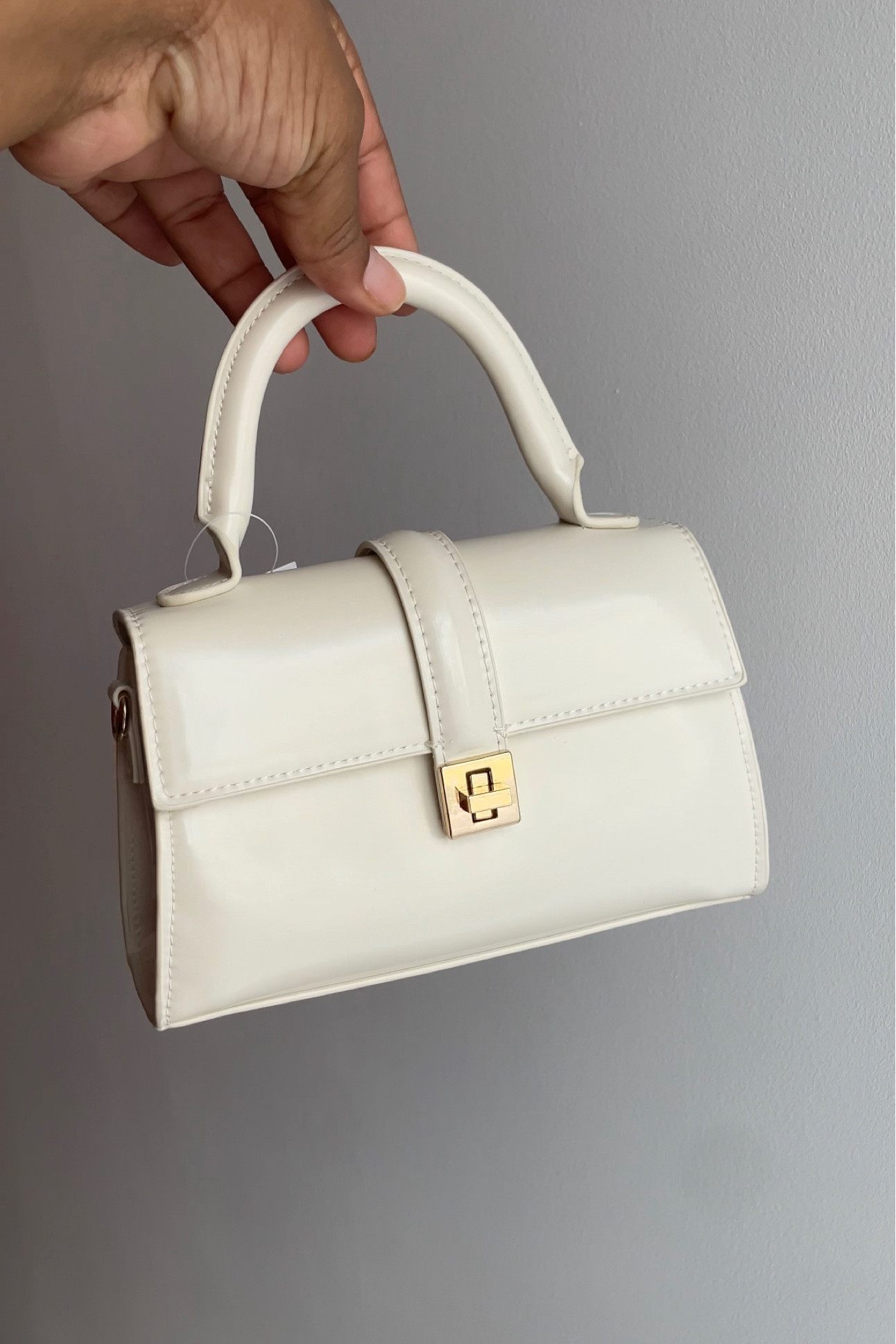 The cutest versatile mini cross-body bag to complete your Summer looks

#LTKeurope #LTKstyletip #LTKitbag