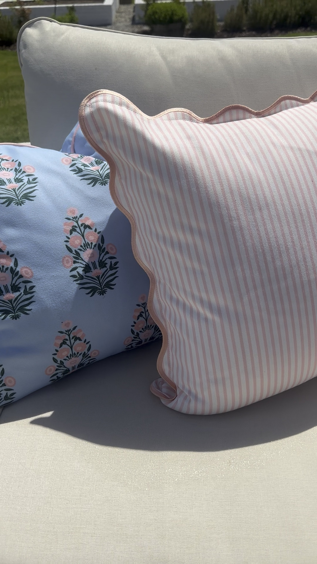Outdoor pillows
Designer style on a budget 
Amazon pillows 
Outdoor living 

#LTKHome #LTKSeasonal #LTKFindsUnder50