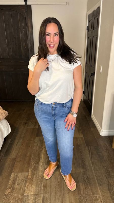 Do you love tank tops but sometimes you’re not comfortable showing all your arms? This $10 Target T-shirt gives the breathability of a tank top, but with a little coverage. Last year, these sold out
#affordablestyle #targetstyle
#midsizefashion #momoutfitidea

#LTKstyletip #LTKfindsunder50 #LTKSeasonal