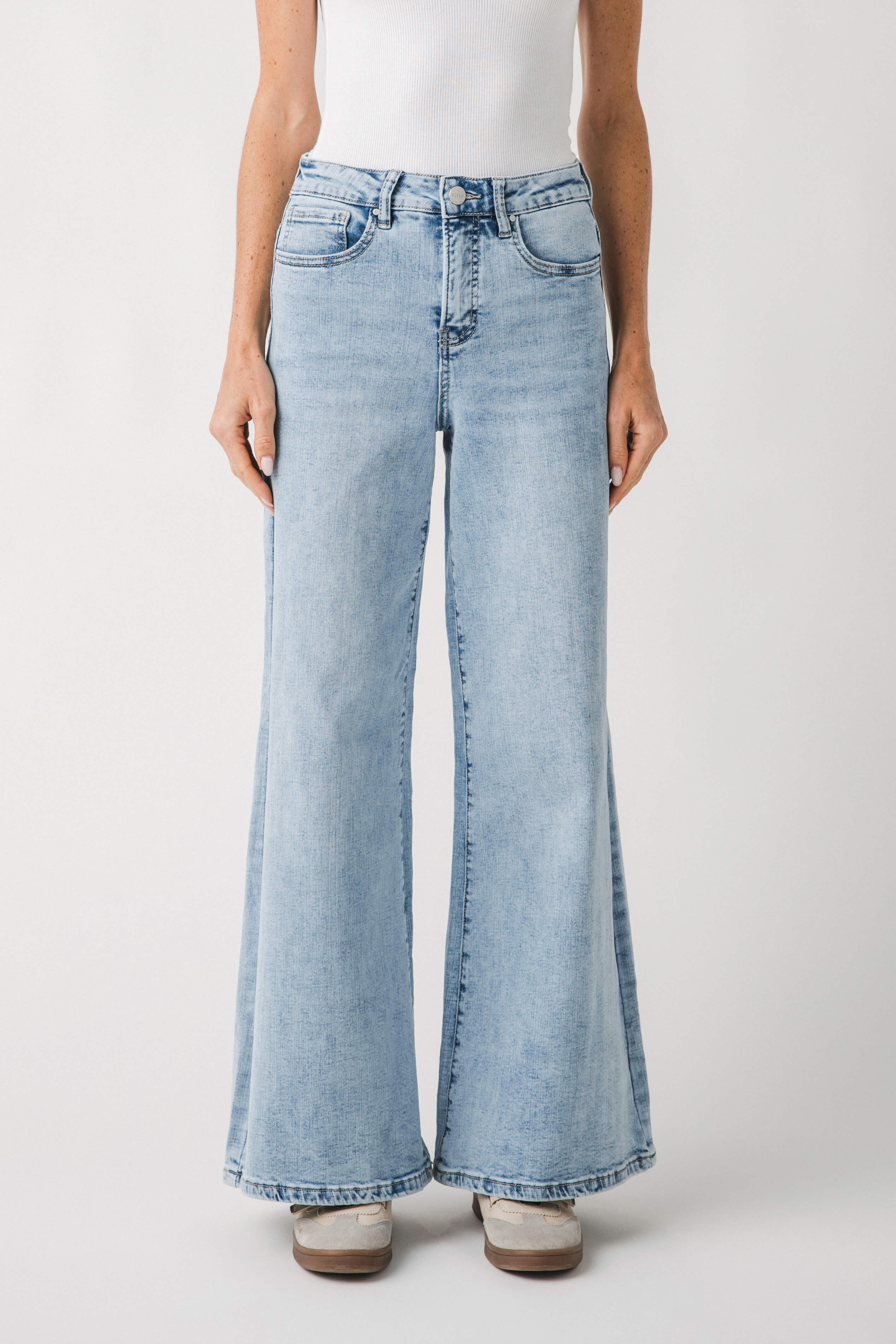 Risen Frannie Palazzo Jeans | Social Threads