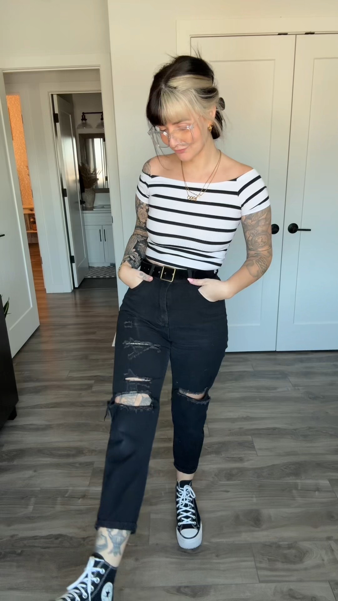 Striped dinner date fit 💕

Too: forever 21
Jeans: Shein
Shoes: converse lift double stack hi-top
Belt: Amazon
Glasses: Ardene
Purse: Vintage Prada 

#LTKjeans #LTKcanada #LTKstyletip