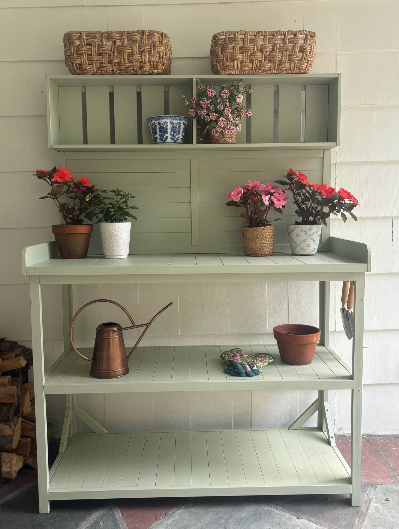 Potting station! 👩‍🌾 

#LTKhome #LTKSeasonal #LTKfindsunder100