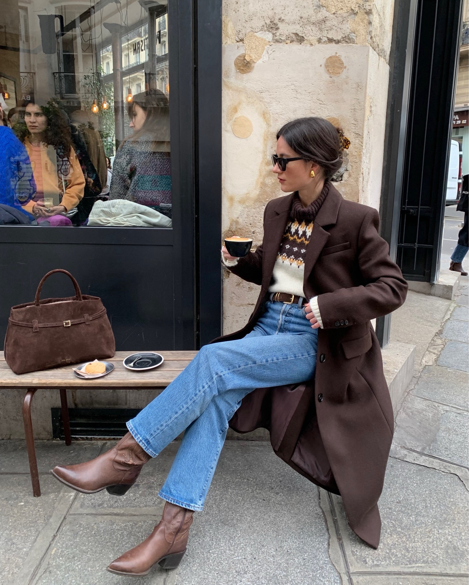 No plans before coffee ☕️