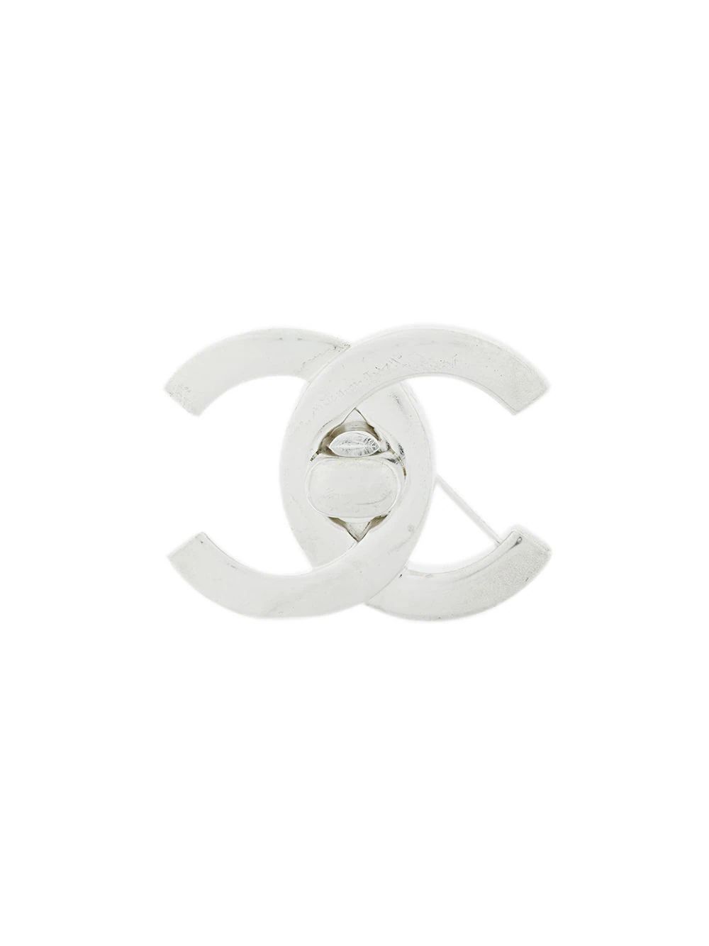 Chanel Vintage logo brooch - Metallic | FarFetch Global