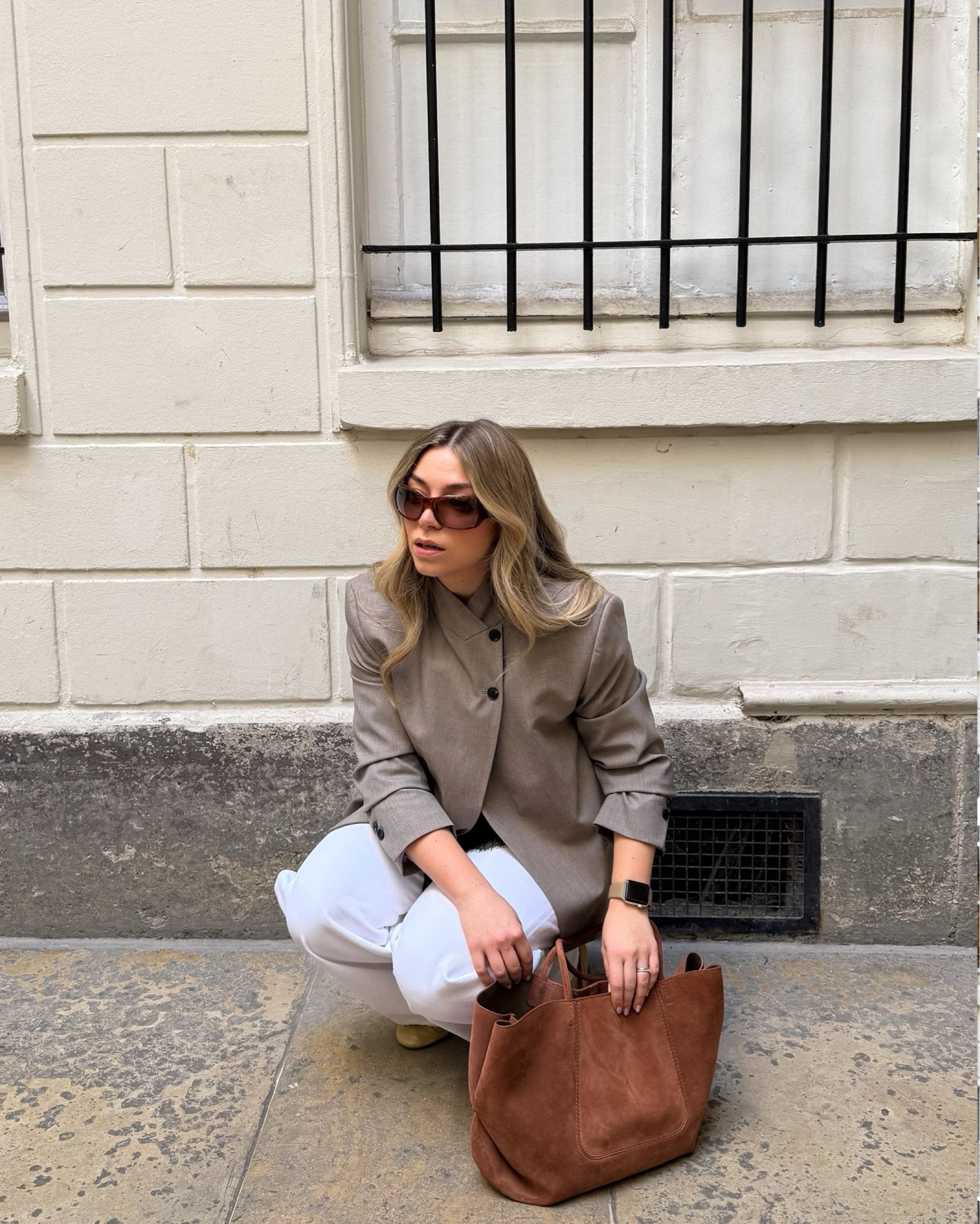 POV: you’re my camera roll 📸

outfit details:
Blazer, top & ballet flats @zara 
lace wrap @hm 
jeans @mango 
bag* @radleylondon 
sunnies vintage @chanelofficial 

*ad/gift 

#parisoutfit #outfitinspo #pinterestinspo #styleinspo