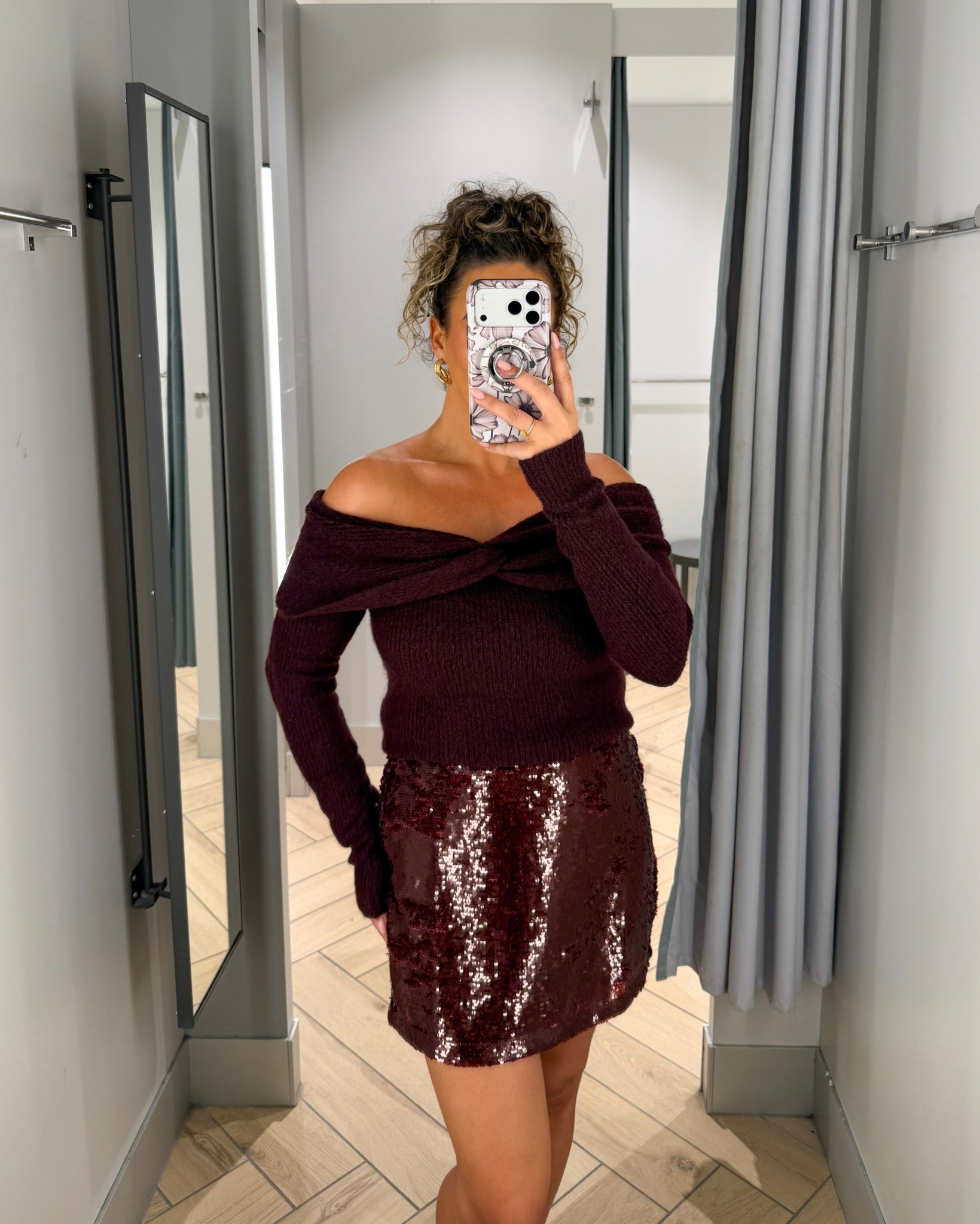 The top is finally online! Linked loads of alternatives too so you can recreate this look!

Jumper size medium
Skirt size small

Festive outfit, PARTYWEAR, party outfits, sequin skirt, Christmas Day outfit, 

#LTKpartywear #LTKfestive #LTKstyletip