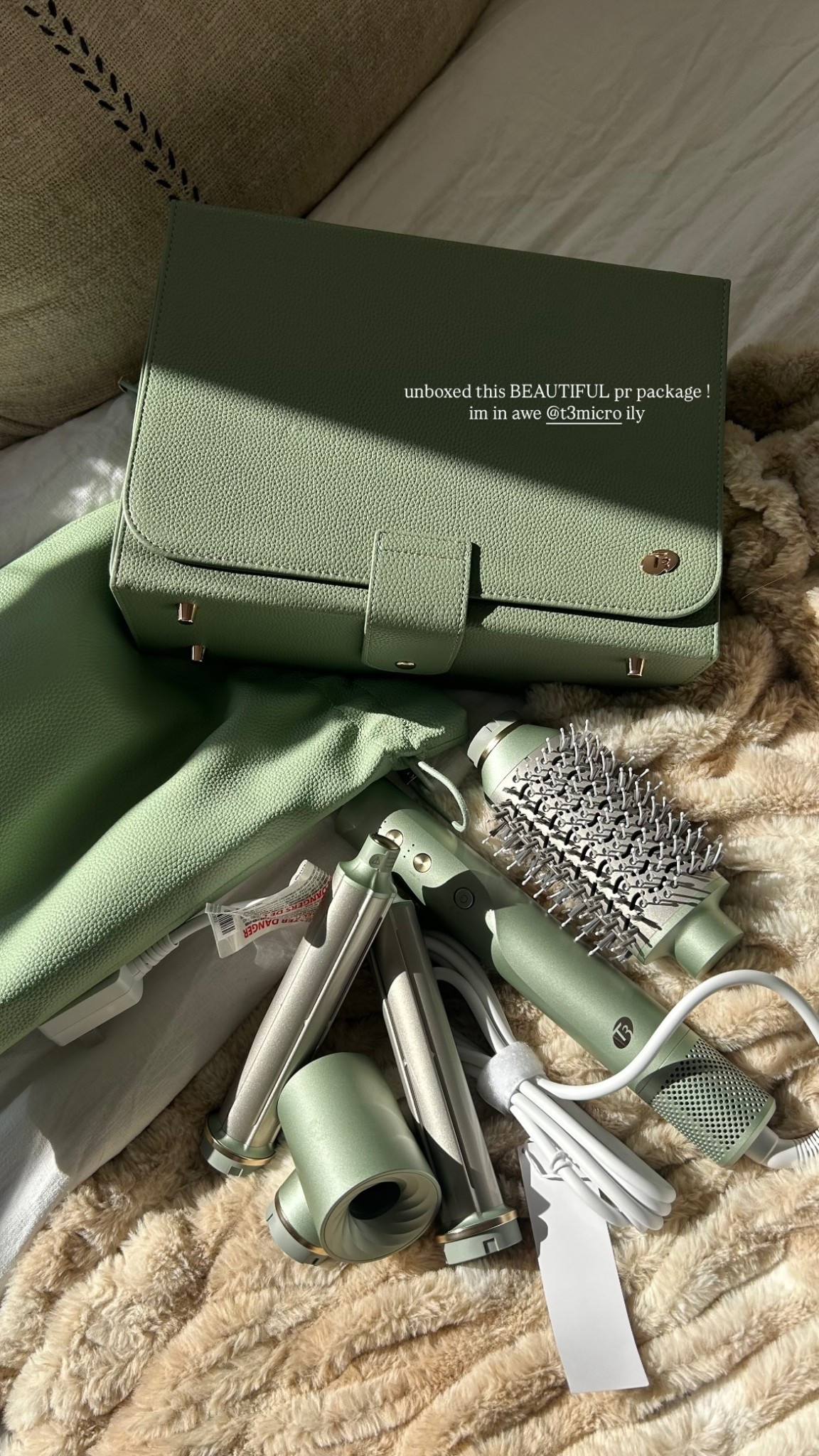 unboxed this BEAUTIFUL pr package !
im in awe @t3micro ily

#LTKGiftGuide #LTKHoliday #LTKCyberWeek