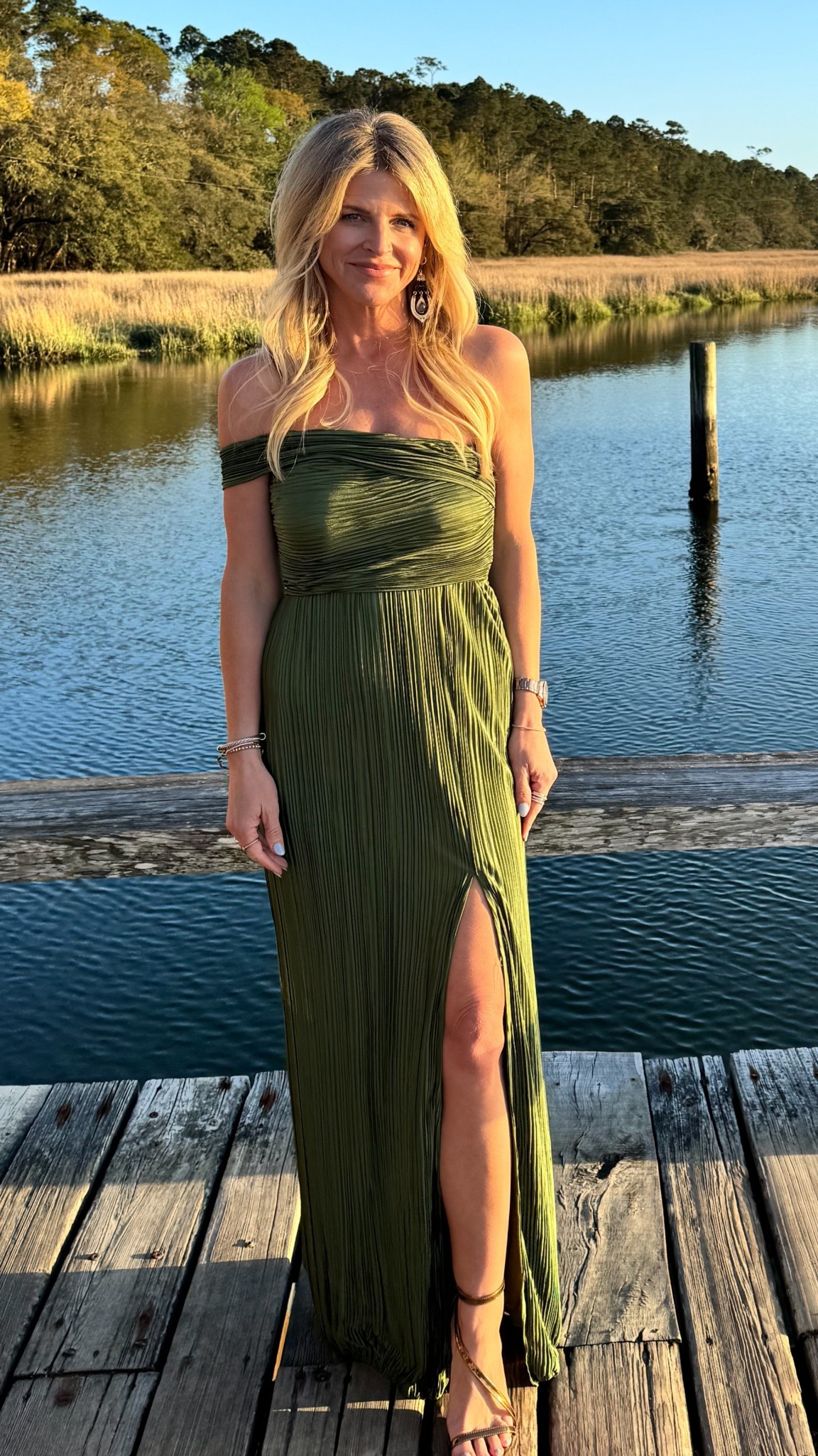 I can’t even count the amount of compliments that I got on this dress! The color is so good and the fit is so flattering! 🤩 Run, don’t walk to grab this for your next formal event! 

#LTKWedding