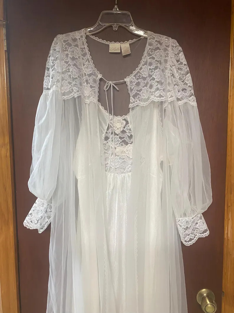 Vintage 80s Delicates White Nylon Night Gown & Chiffon Robe Peignoir Set 2X - Etsy | Etsy (US)