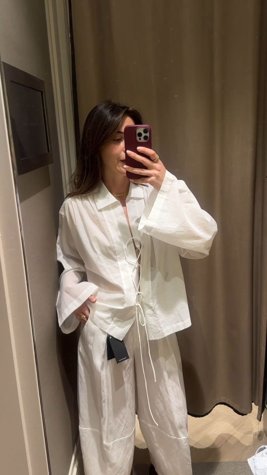 Massimo dutti spring summer pieces💛💛

White short dress, yellow neckholder top, grey tshirt, white trouser, white shirt

#LTKeurope #LTKdeutschland #LTKsummer