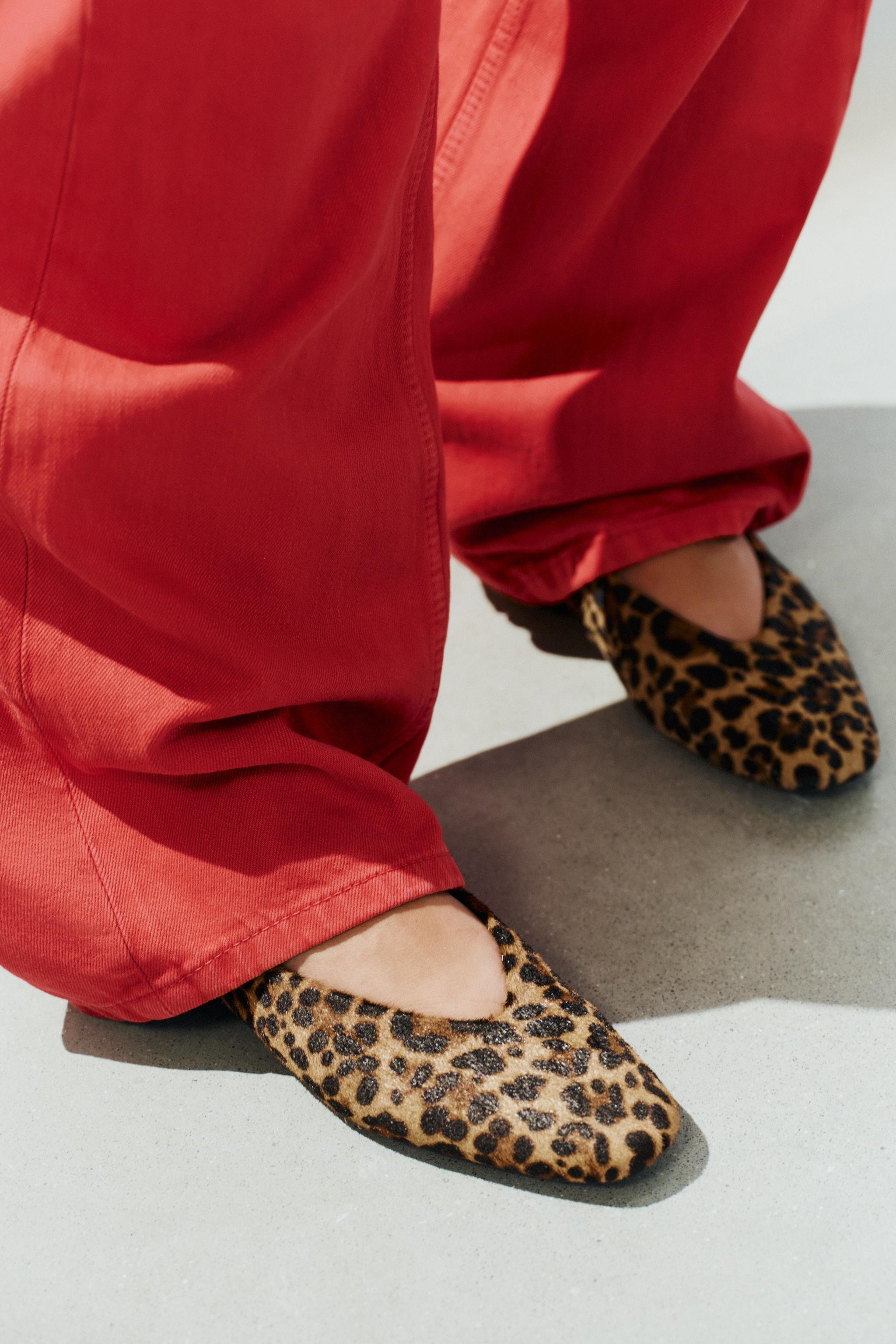 TEXTURED PRINTED LEATHER BALLET FLATS | Zara UK